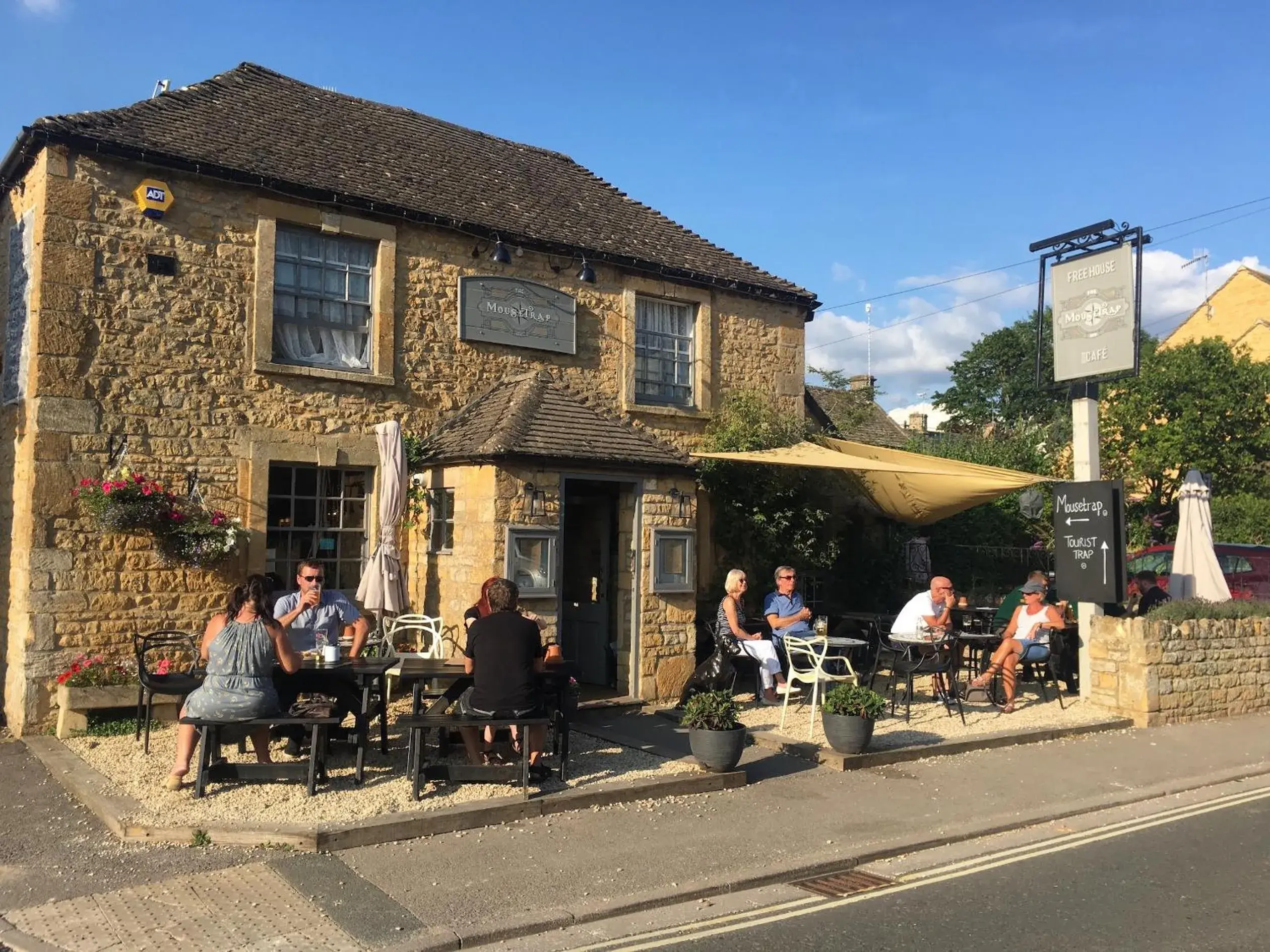 Property Building in The Mousetrap Inn