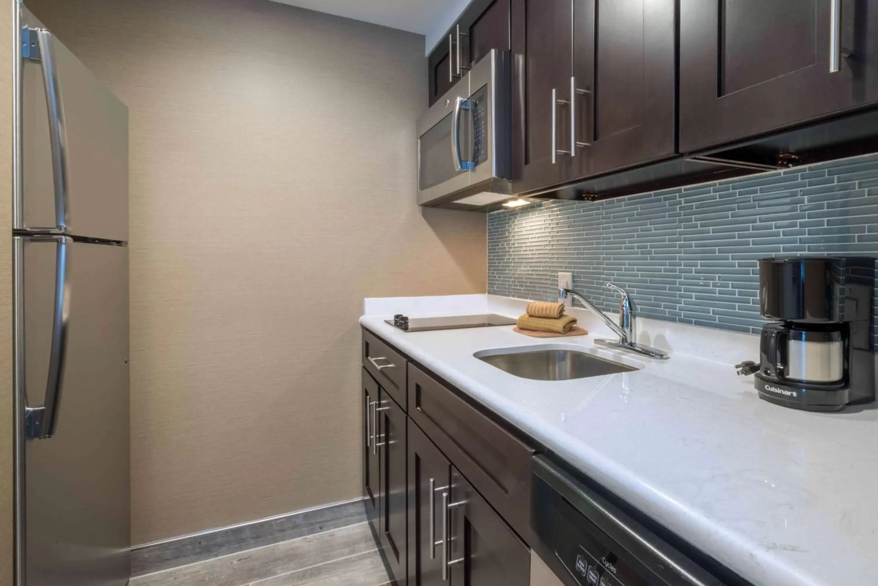 Kitchen or kitchenette, Kitchen/Kitchenette in Homewood Suites by Hilton Philadelphia Plymouth Meeting