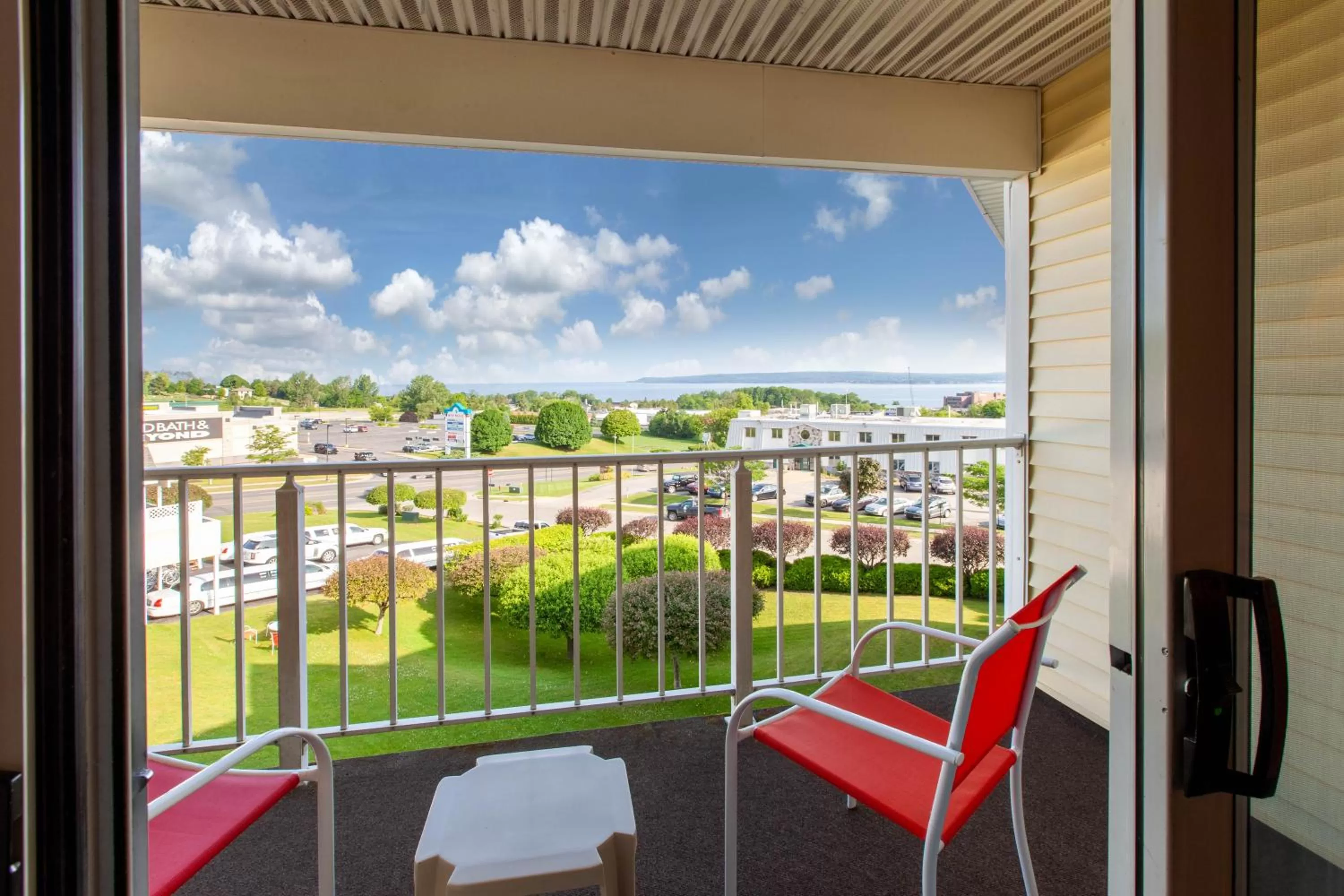 Balcony/Terrace in Apple Tree Inn; SureStay Collection by Best Western