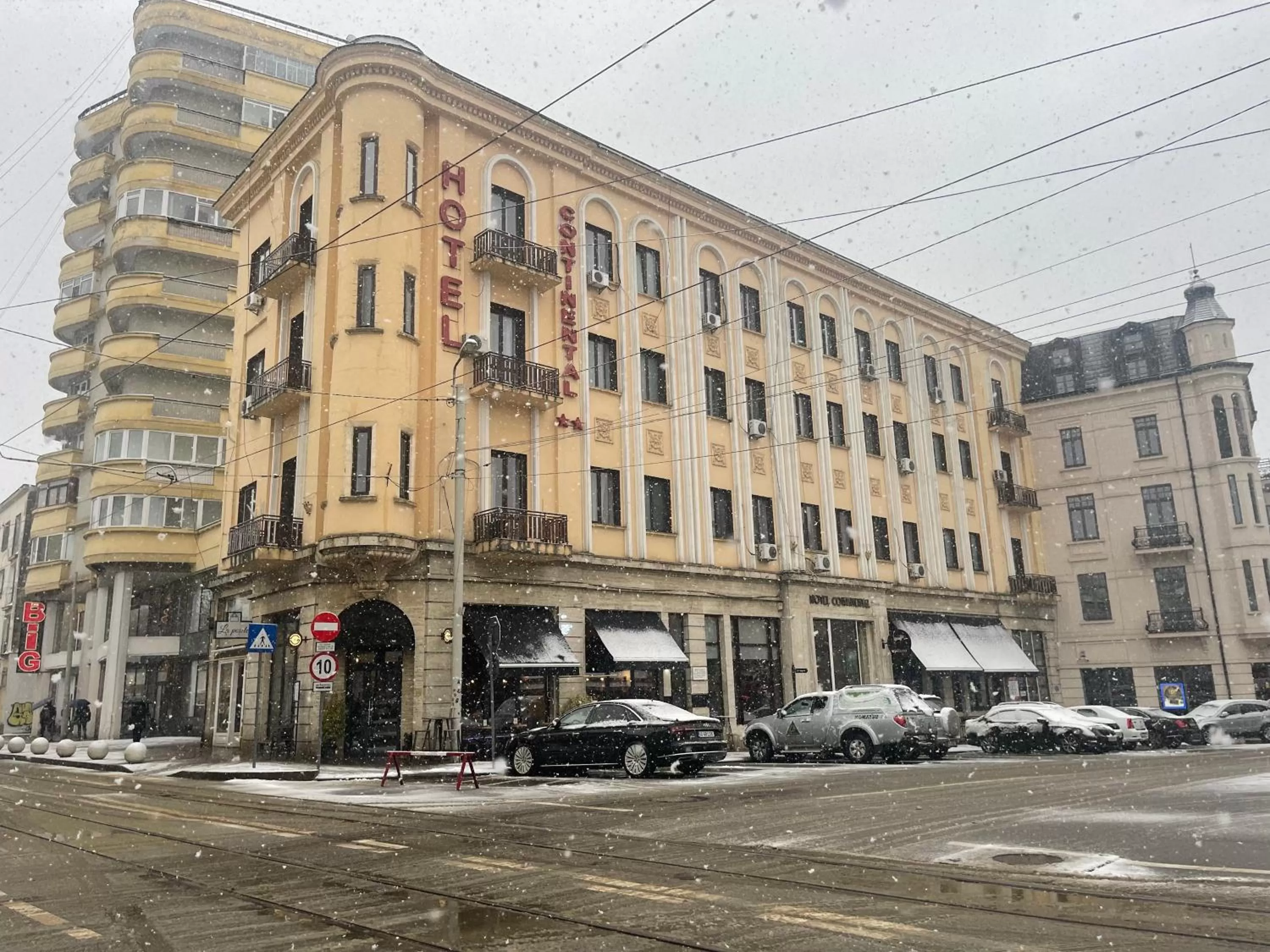 Property building in Hotel Continental City Center