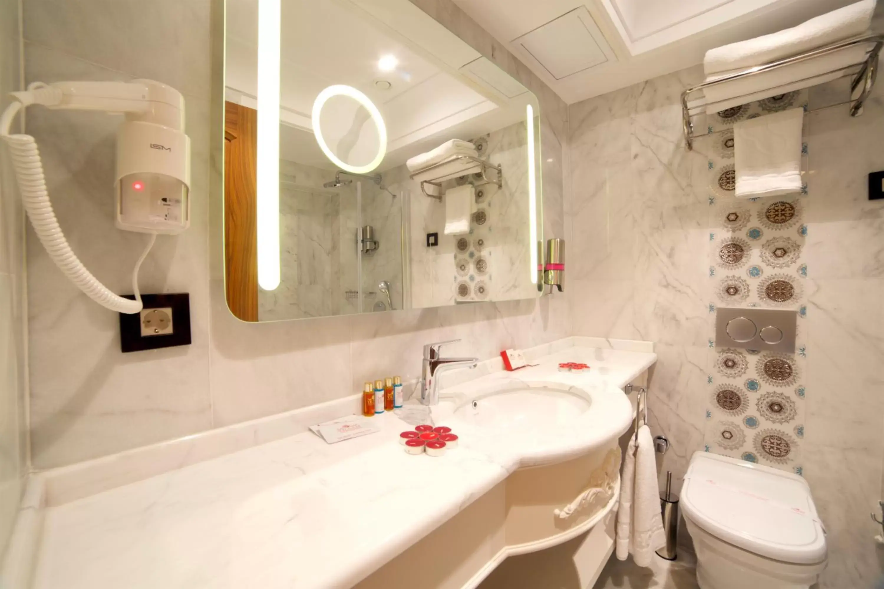 Bathroom in Yılsam Sultanahmet Hotel