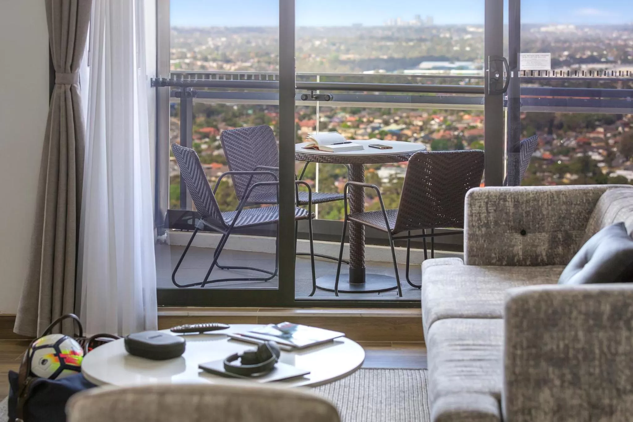 Balcony/Terrace in Meriton Suites Church Street, Parramatta