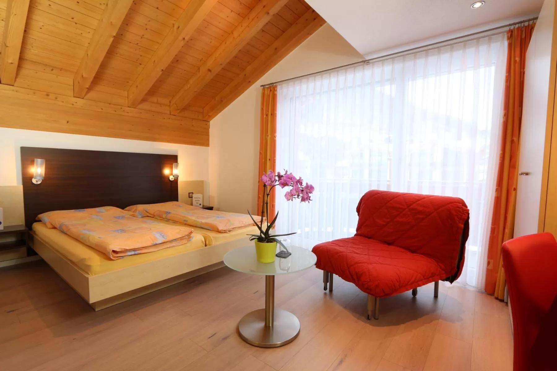 Photo of the whole room, Bed in Feehof