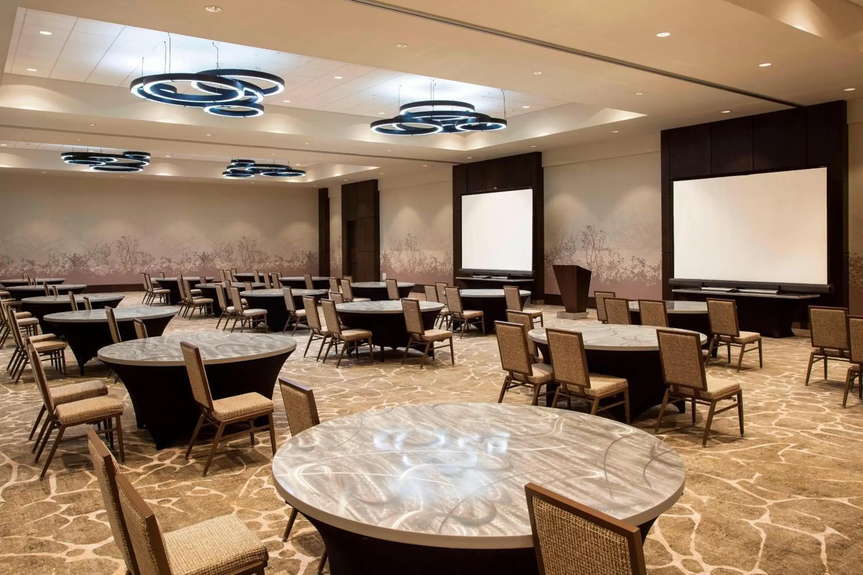 Meeting/conference room, Restaurant/Places to Eat in The Westin Milwaukee