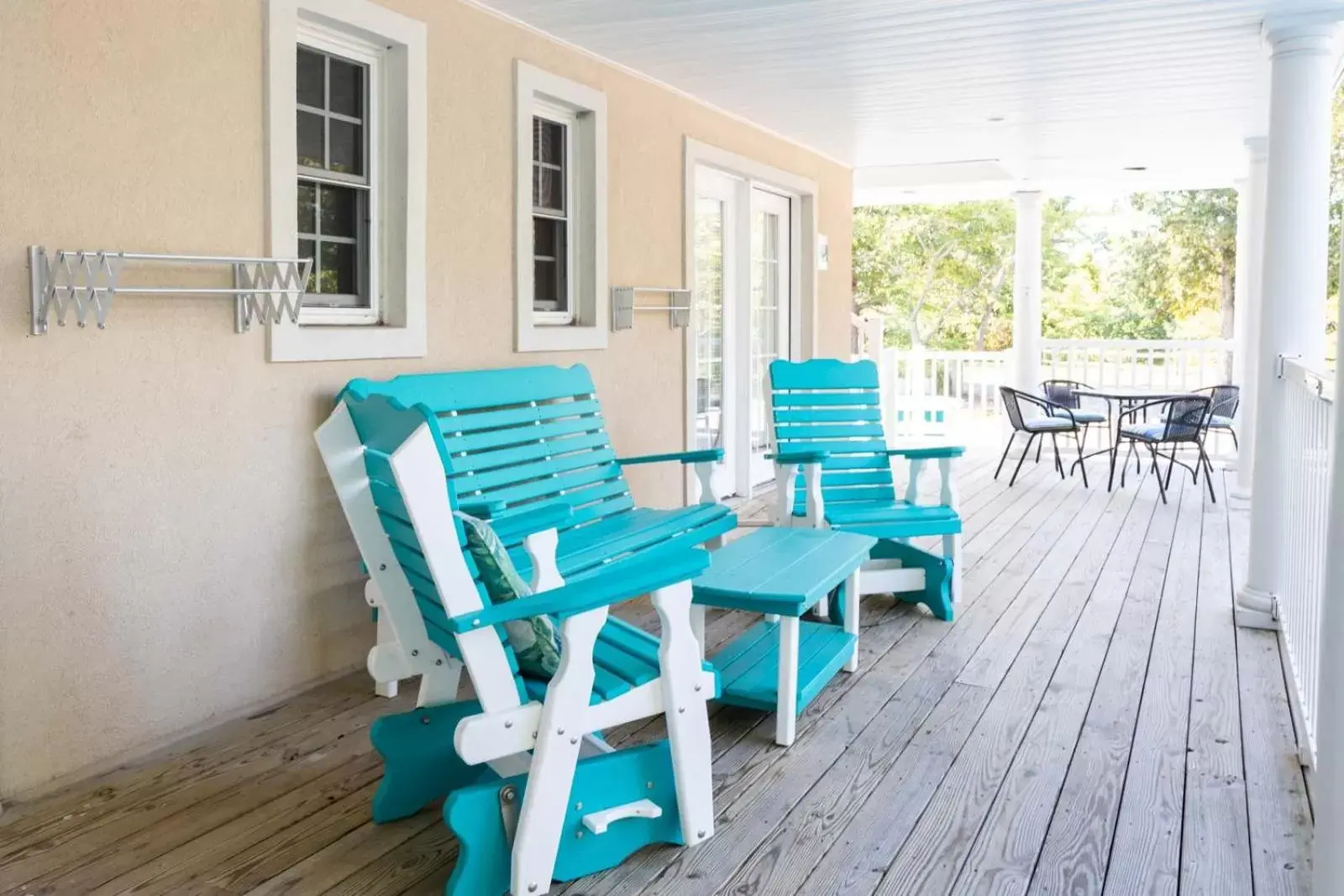 Patio in Canalside Inn