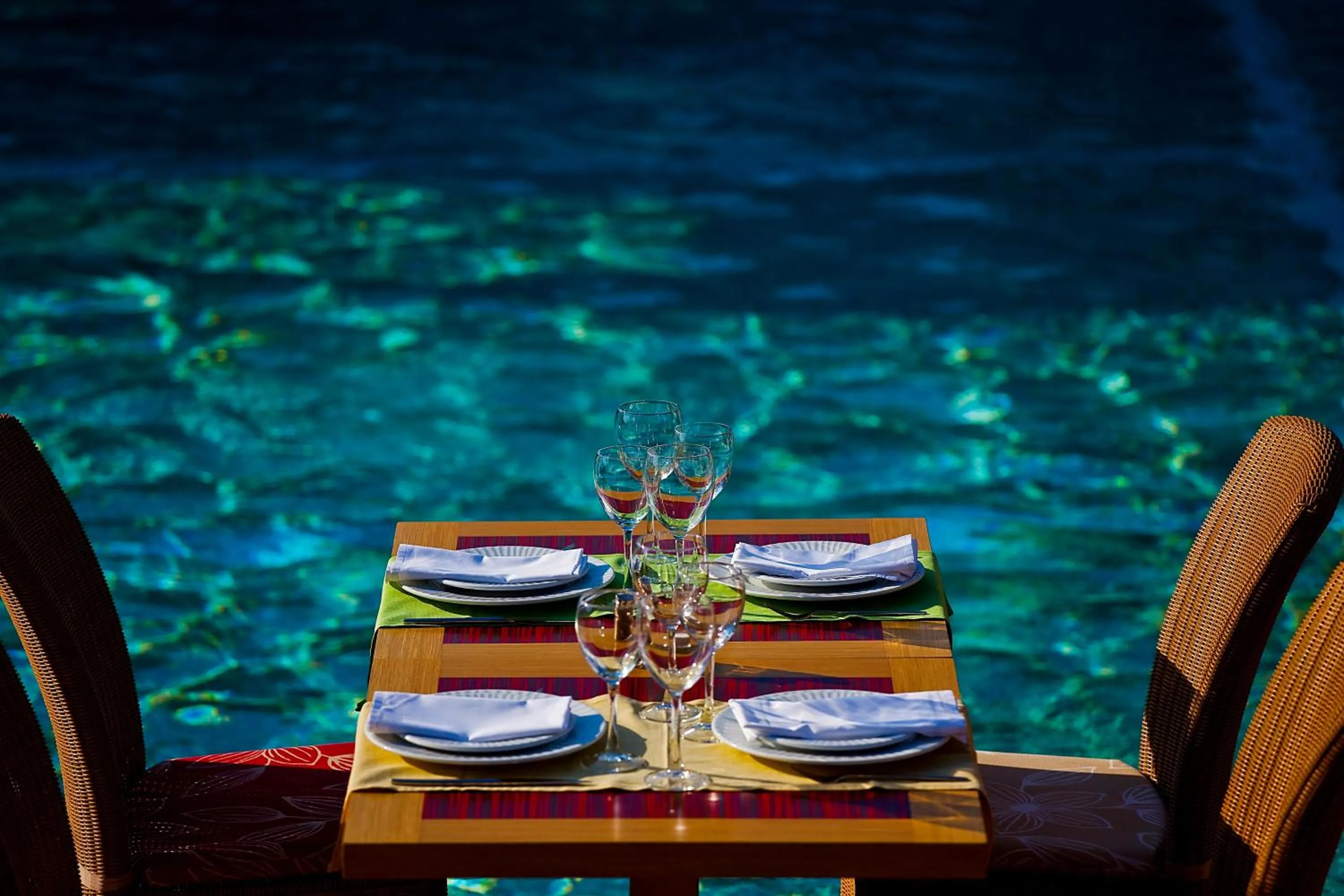 Restaurant/places to eat in Flegra Palace