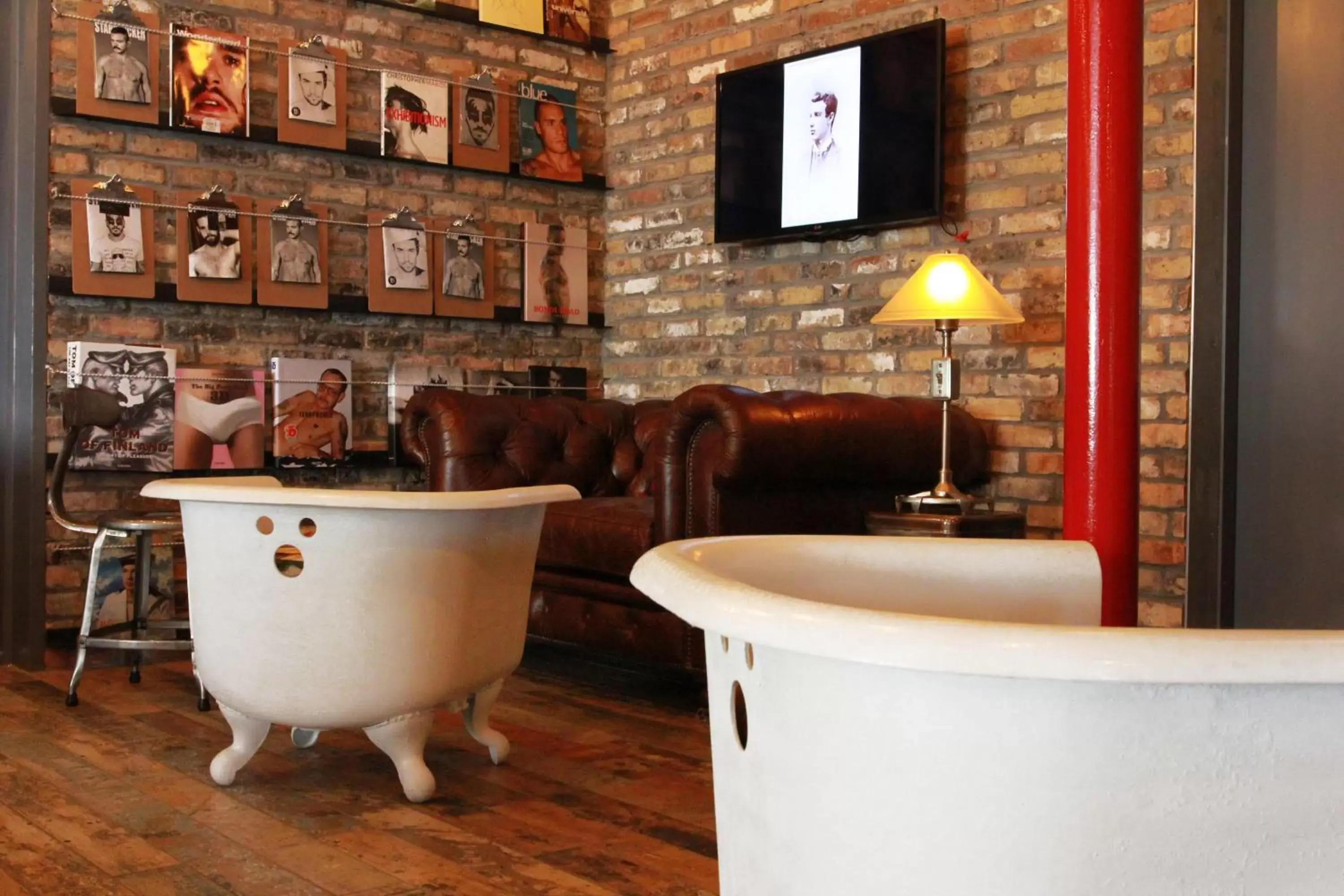 Lounge or bar, Bathroom in Hotel Gaythering - Gay Hotel - All Adults Welcome