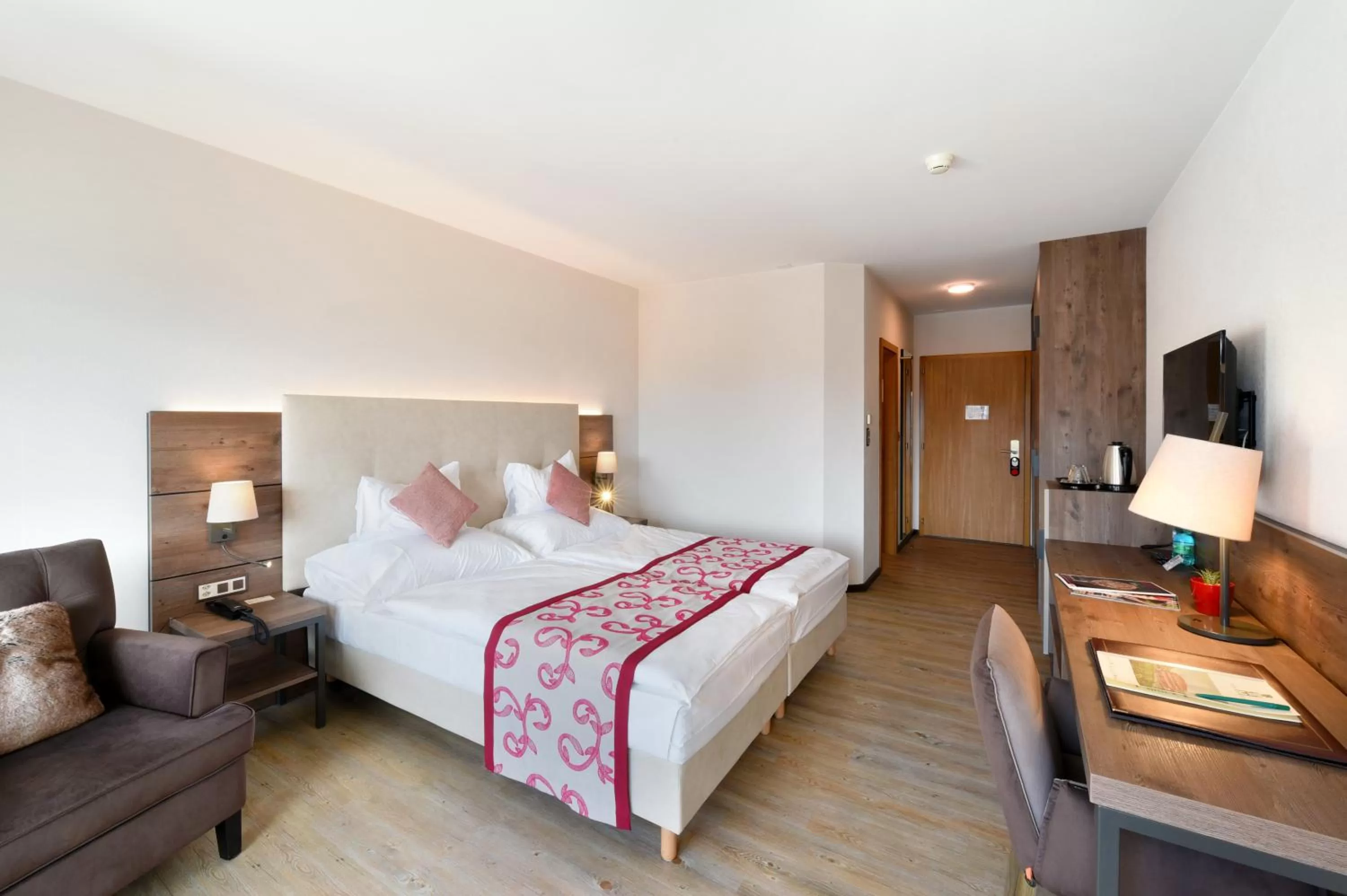 Photo of the whole room in Hôtel des Vignes