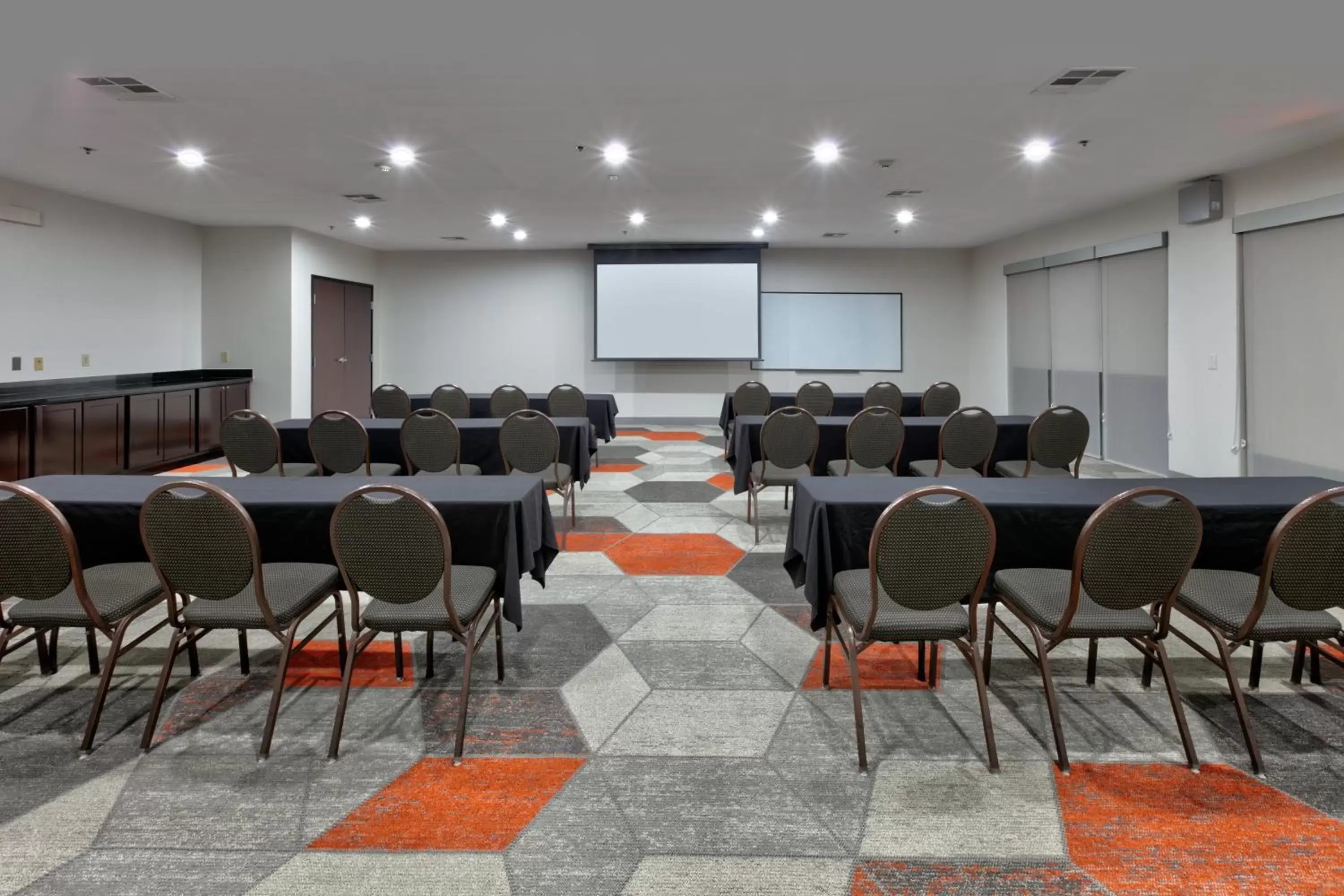 Meeting/conference room in Comfort Suites Arlington - Entertainment District