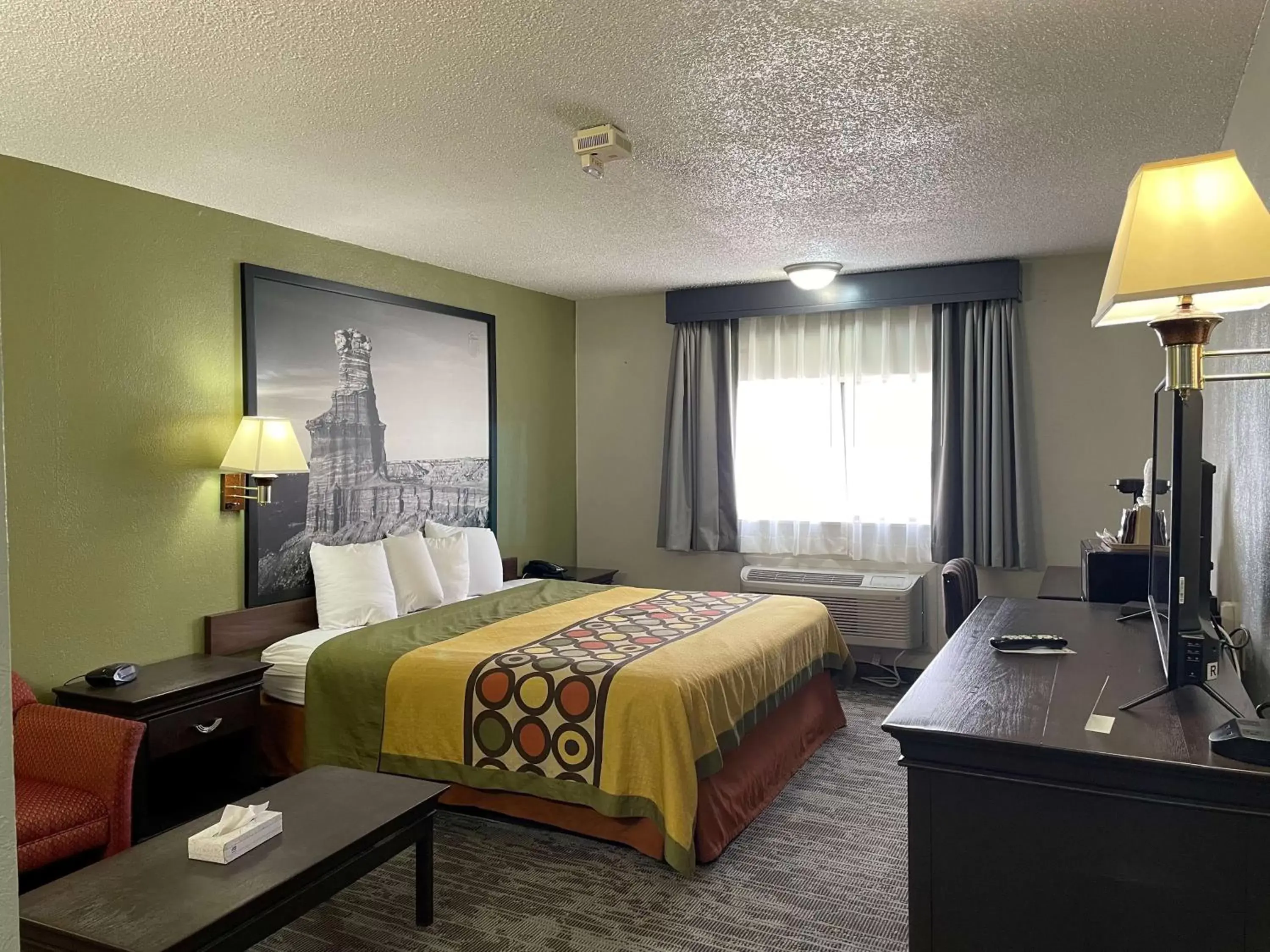 Bedroom, Bed in Super 8 by Wyndham Amarillo Central TX Bedroom, Bed in Super 8 by Wyndham Amarillo Central TX
