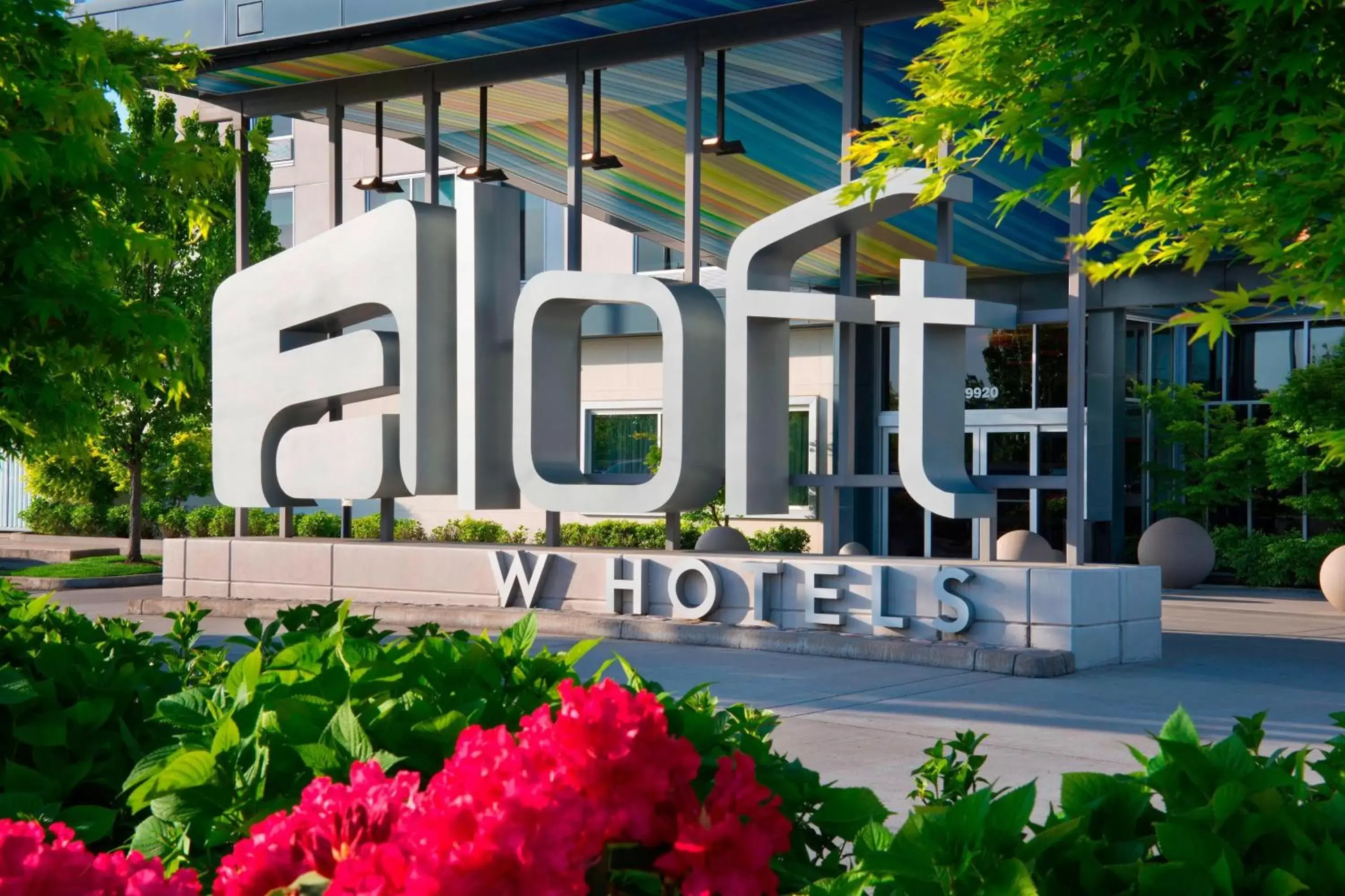 Property building, Property Logo/Sign in Aloft Portland Airport Hotel at Cascade Station