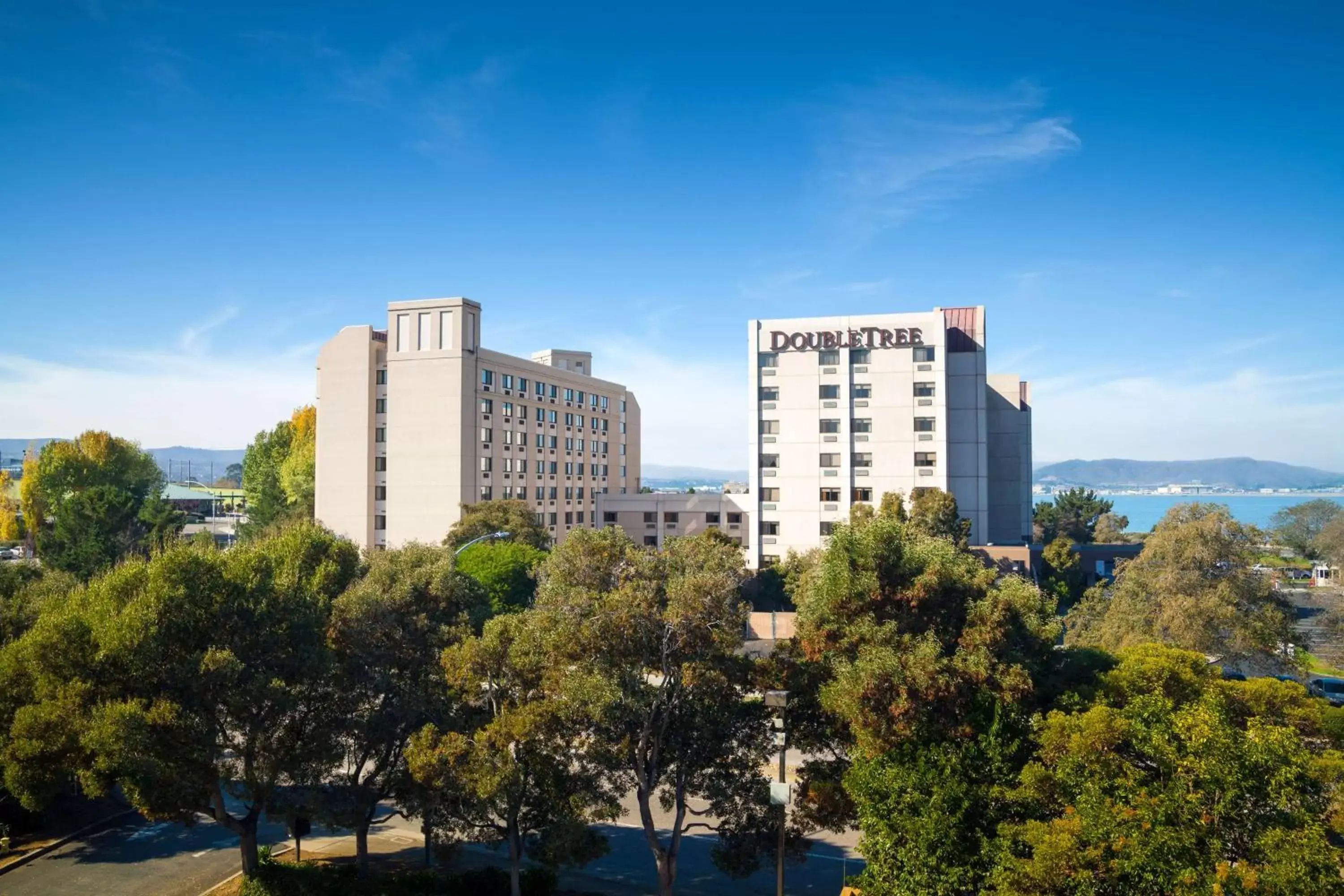 Property building in DoubleTree by Hilton San Francisco Airport