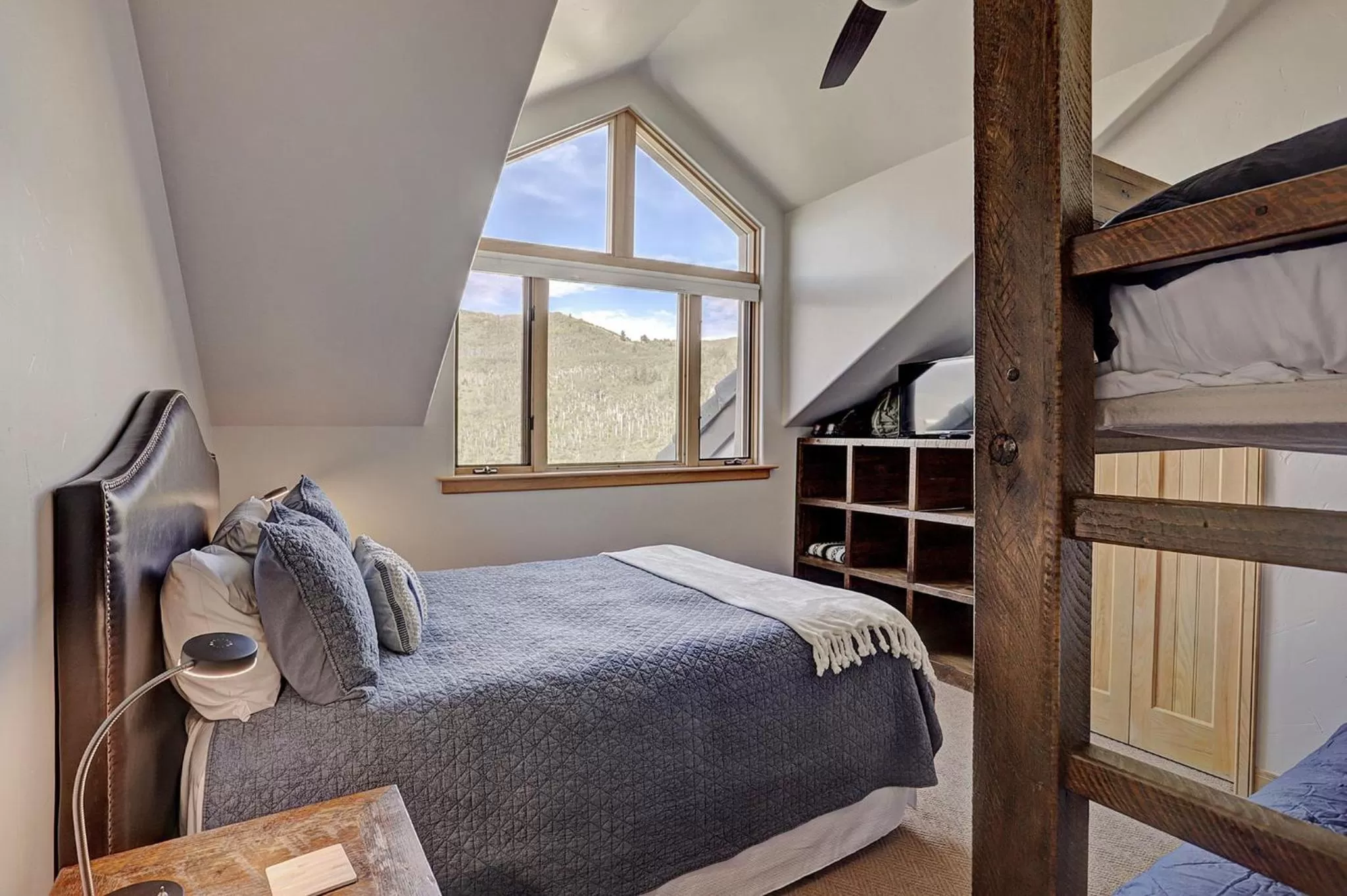 Photo of the whole room, Bed in The Pines Lodge, a RockResort