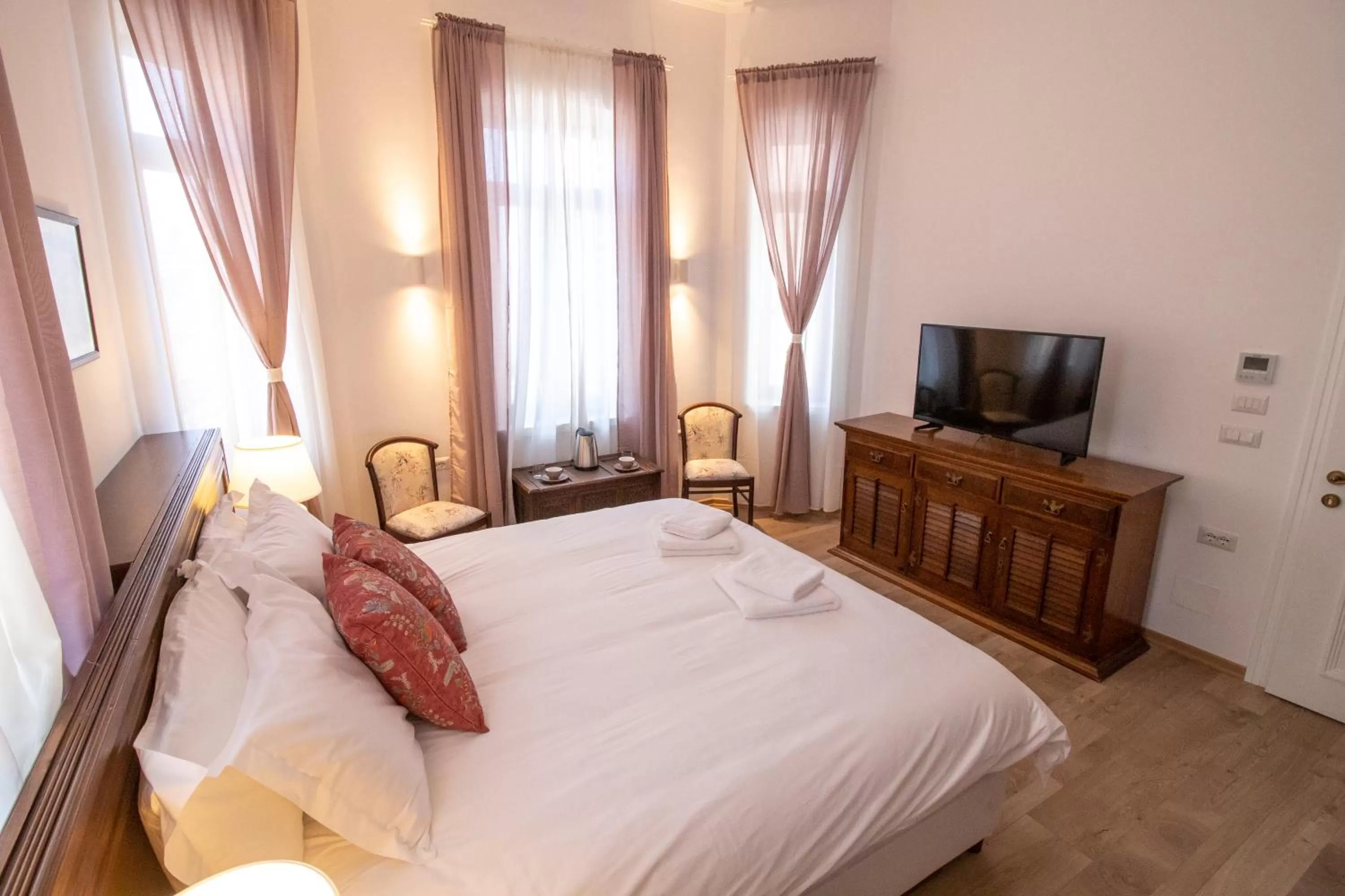 Bed in Garden Villa Boutique Hotel