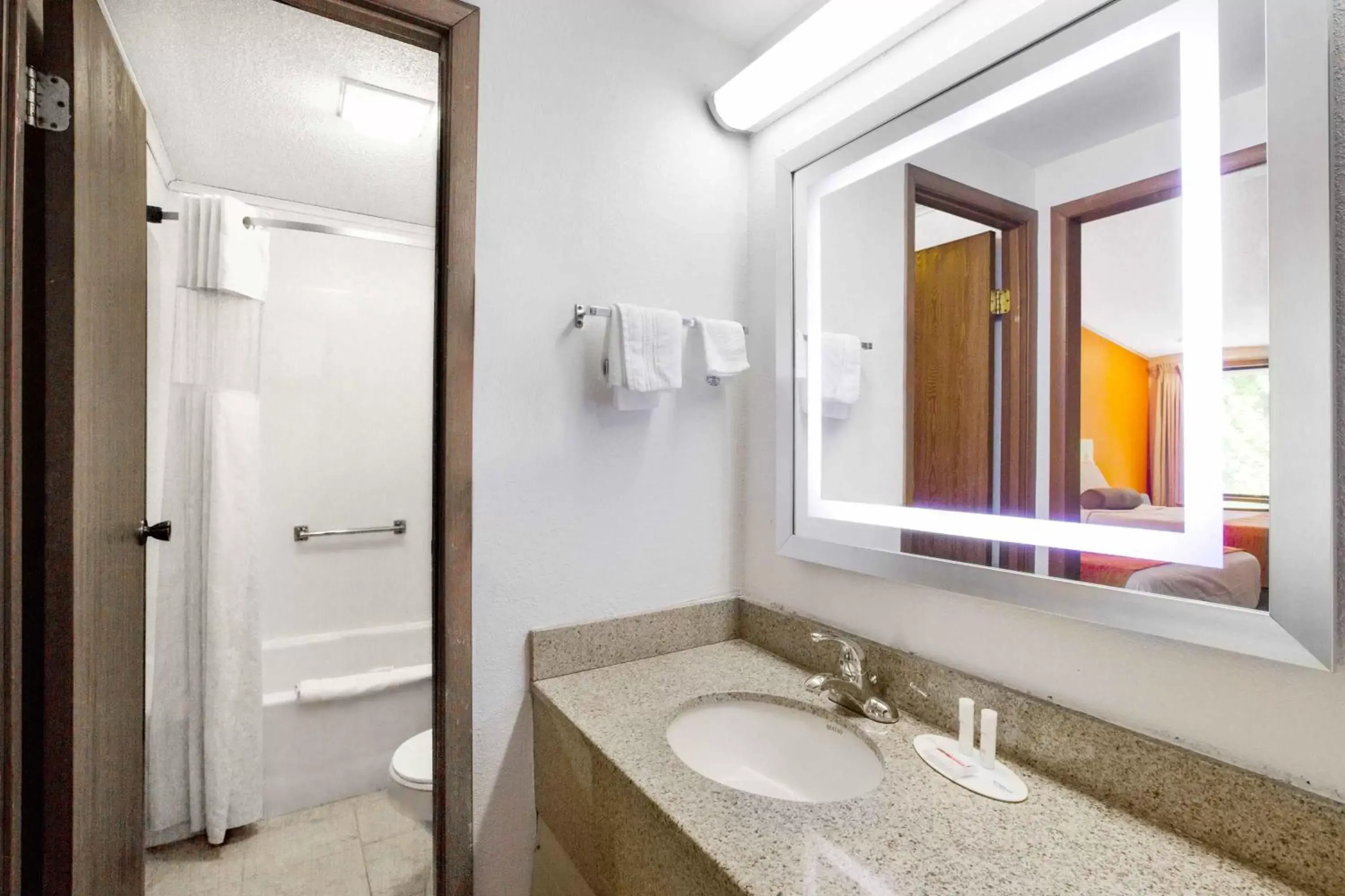 Bathroom in Howard Johnson by Wyndham Wilmington