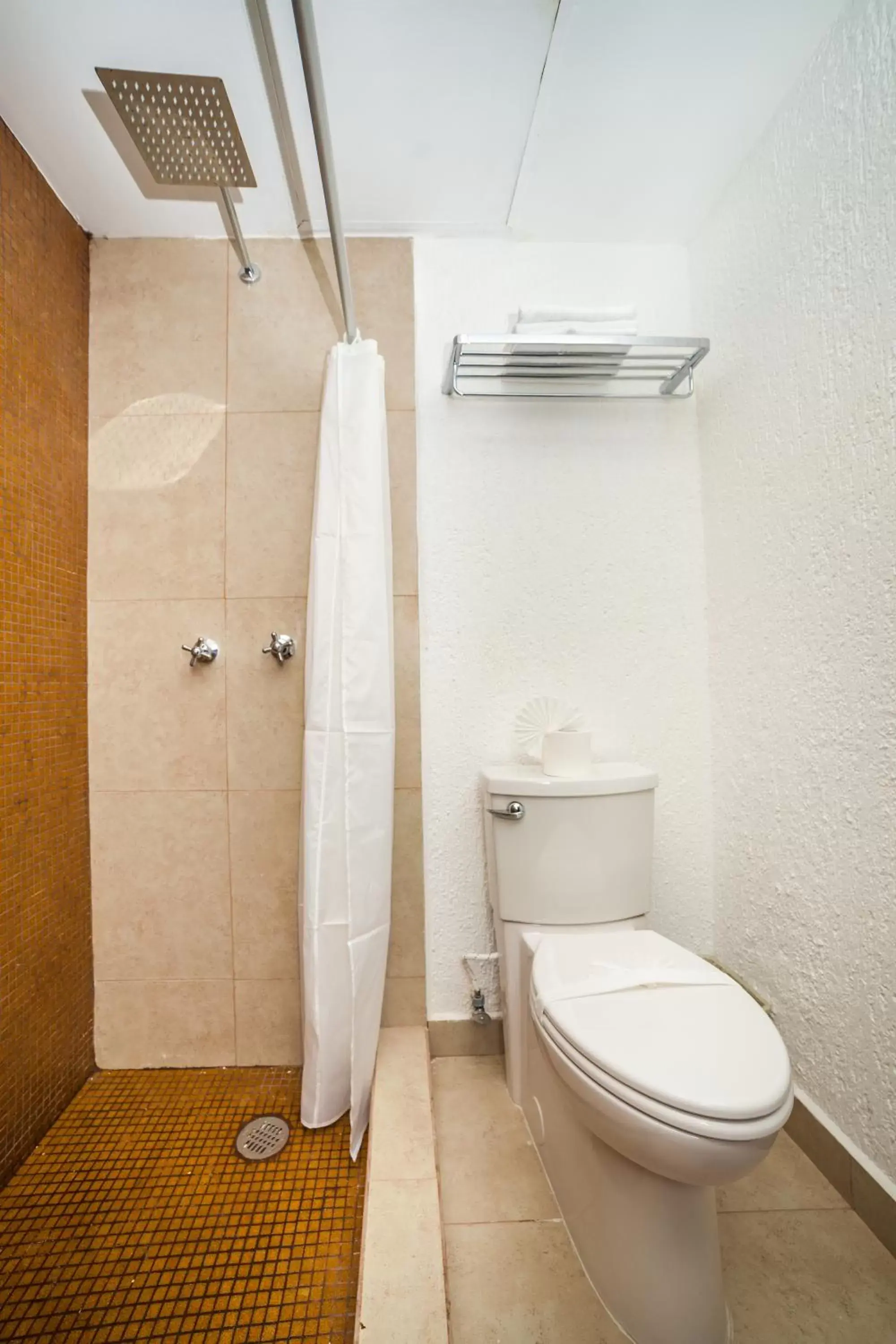 Bathroom in Tukan Hotel Playa del Carmen