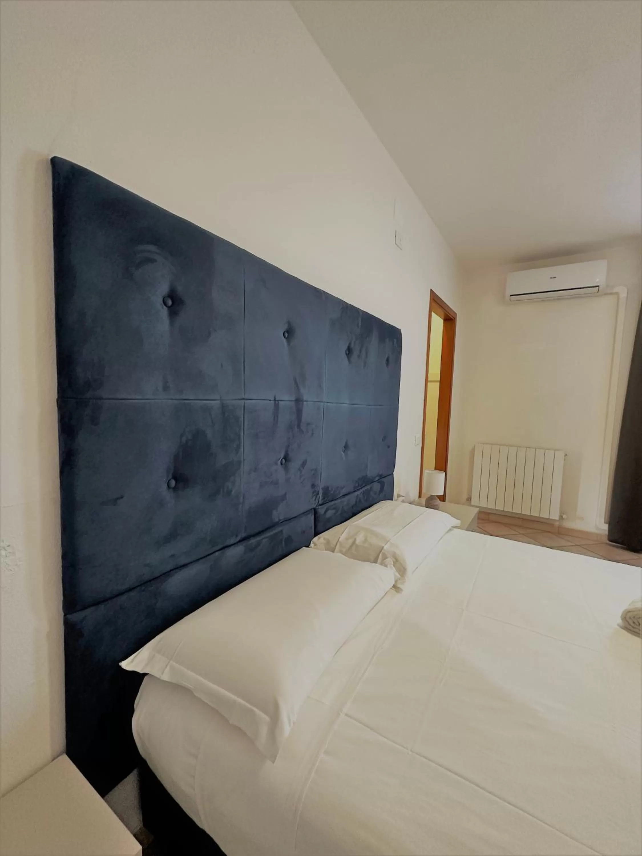 Bedroom, Bed in Hotel The Flash - Venturina Terme