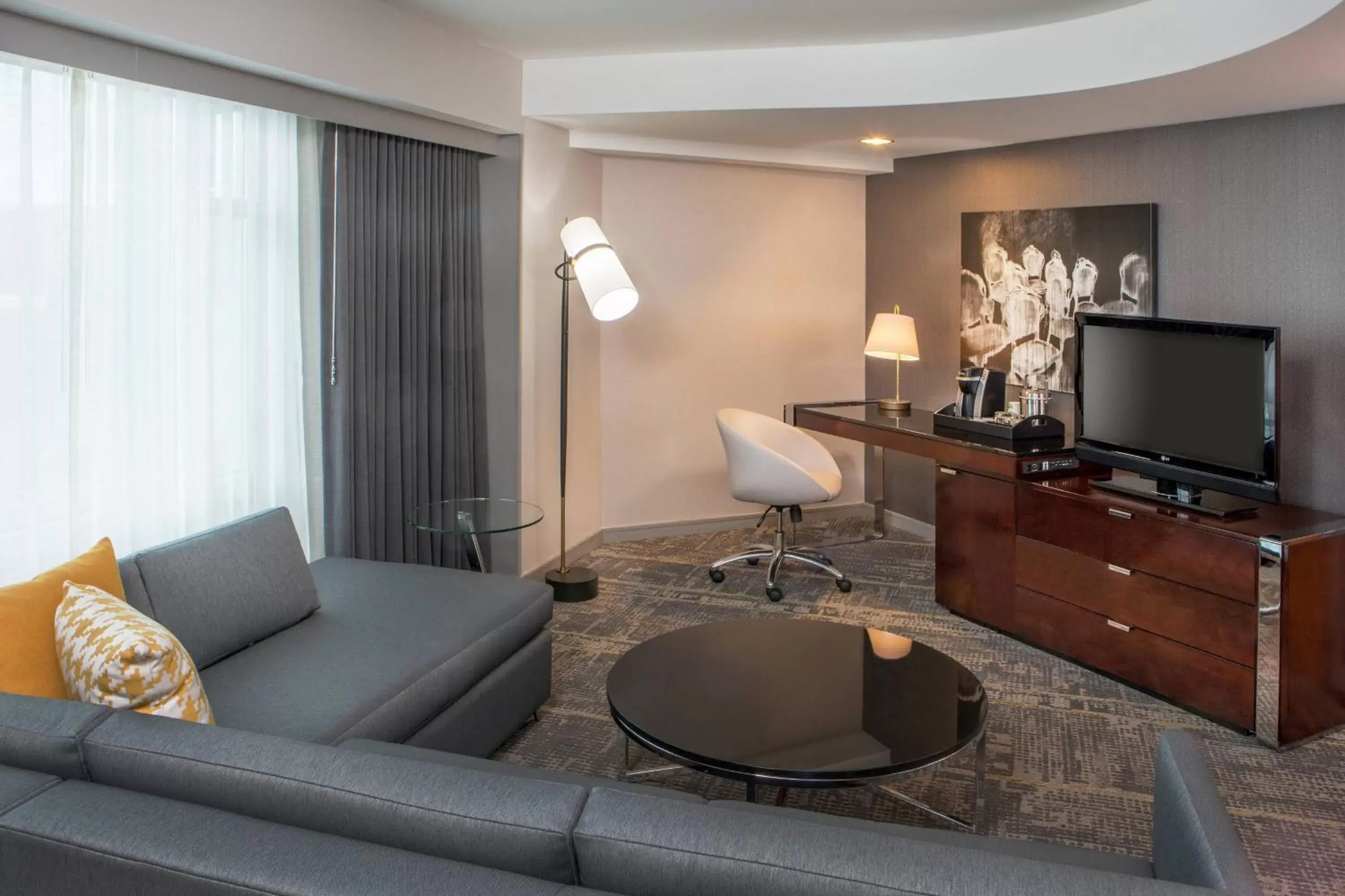 Bedroom, Seating Area in Le Meridien Boston Cambridge