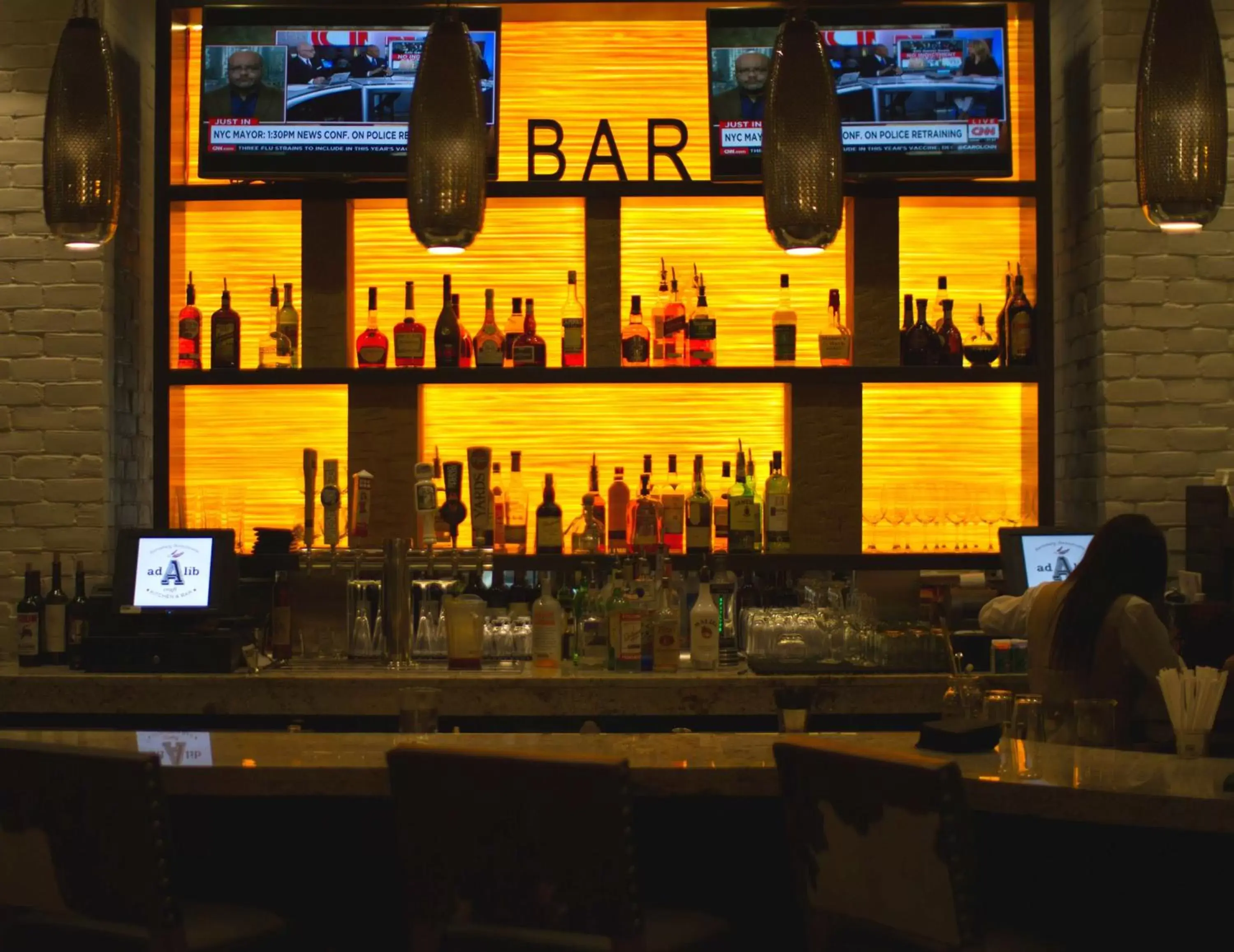 Dining area in Hilton Harrisburg near Hershey Park