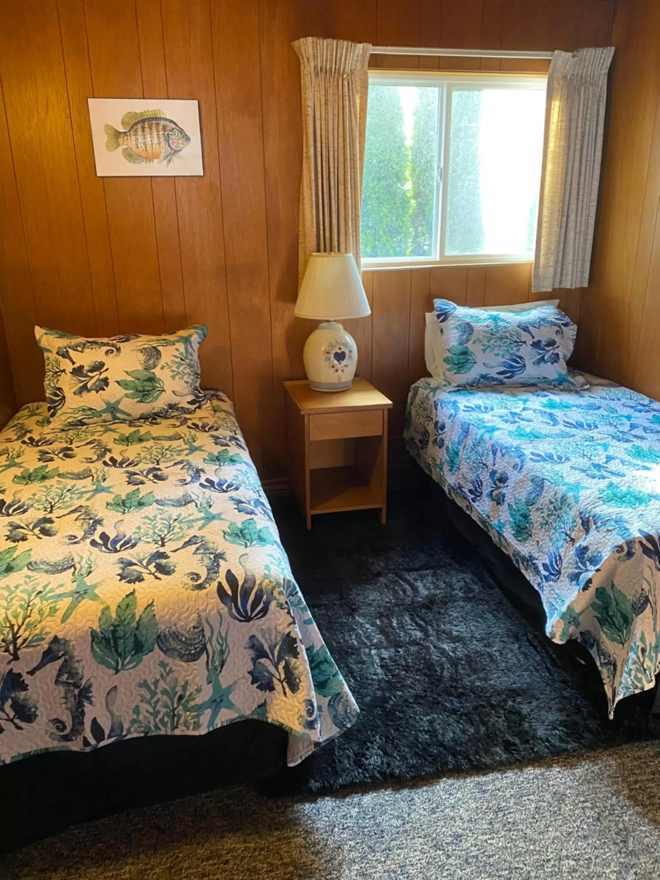 Bed in Curley's Resort & Dive Center