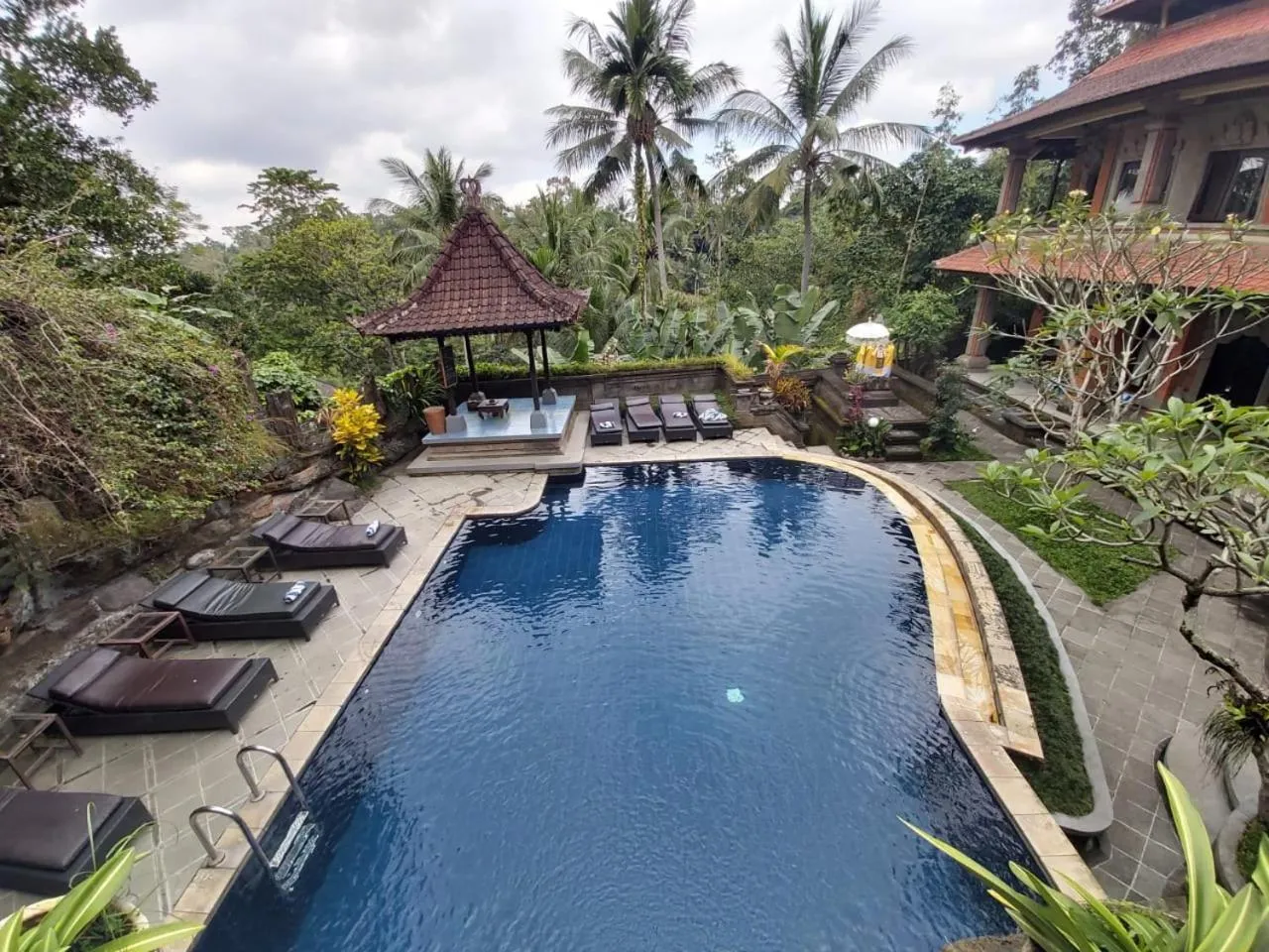 Swimming pool in Nick's Hidden Cottages by Mahaputra-CHSE Certified
