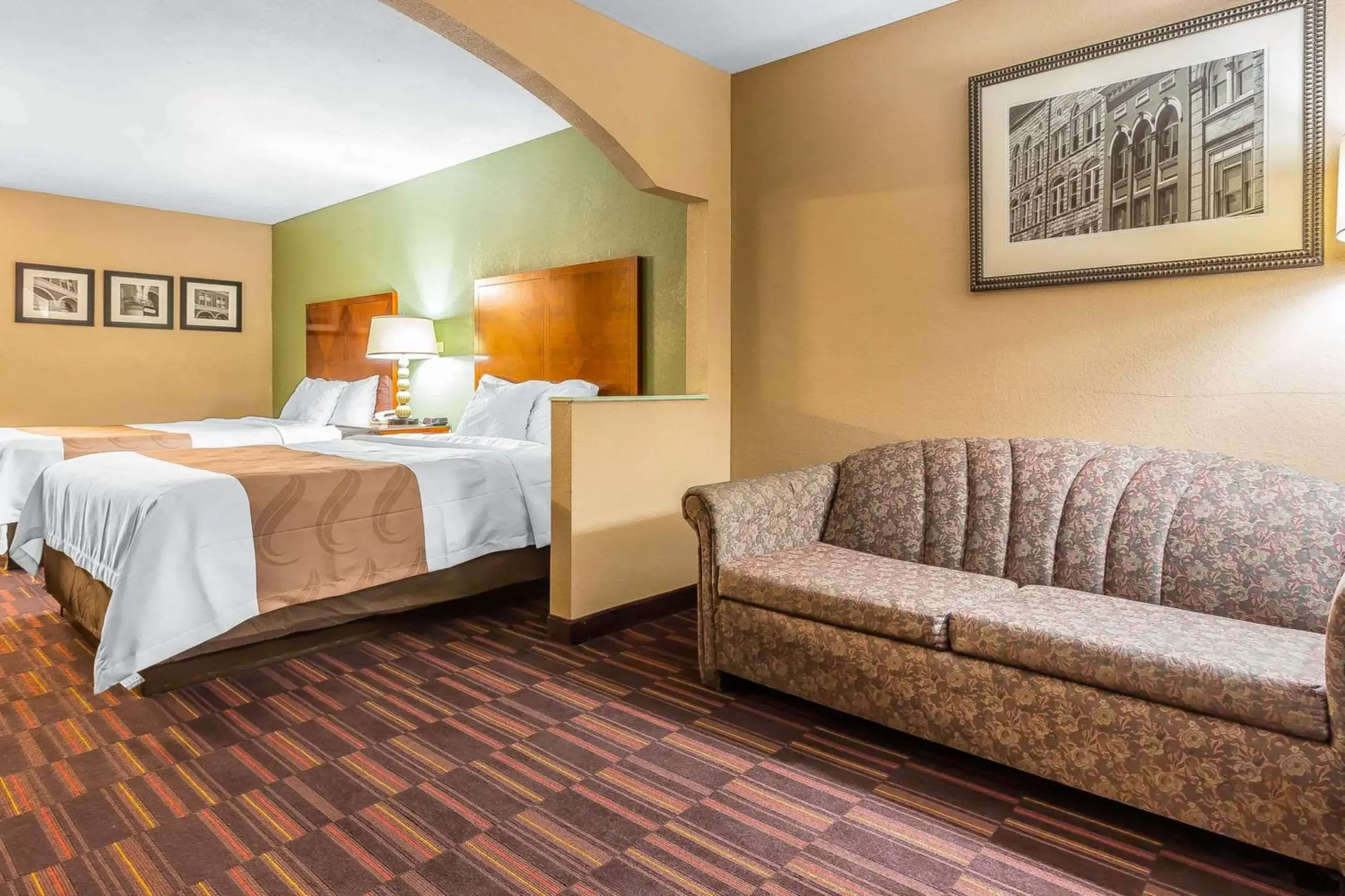 Photo of the whole room, Bed in Quality Inn & Suites near Robins Air Force Base