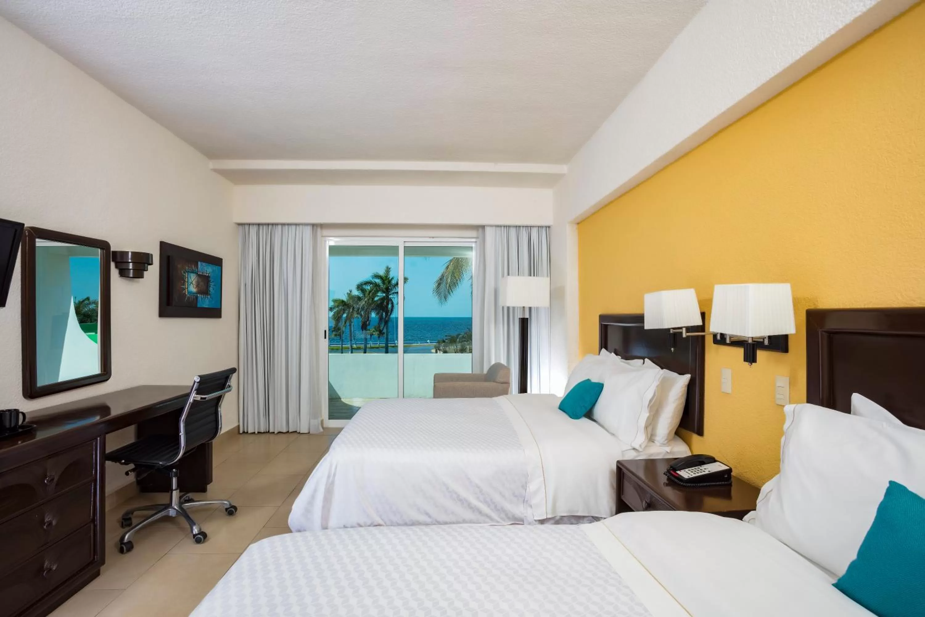 Superior Double Room with Ocean View in Hotel Katuxlan