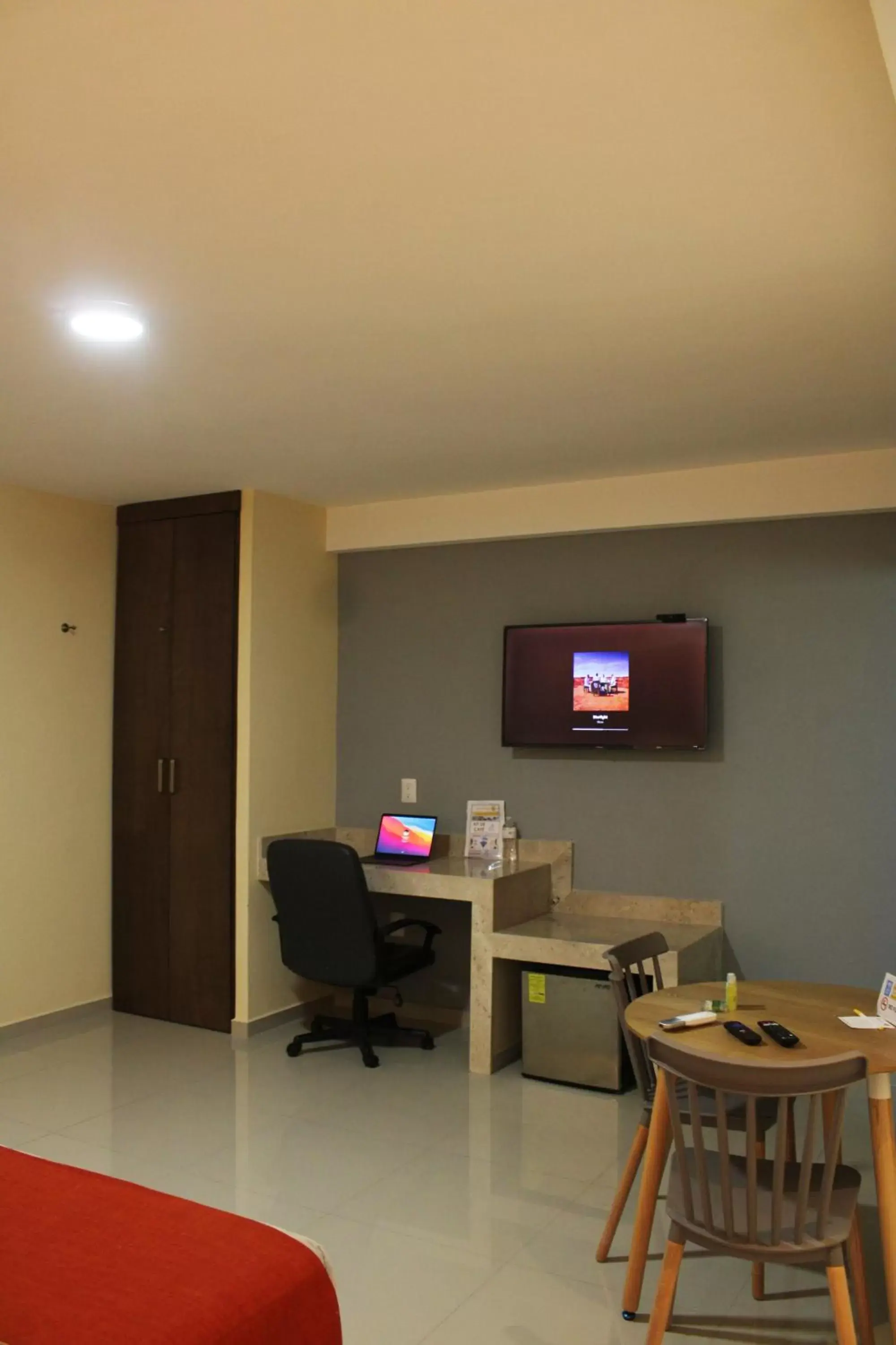 Living room, TV/Entertainment Center in EXECUTIROOMS VERACRUZ