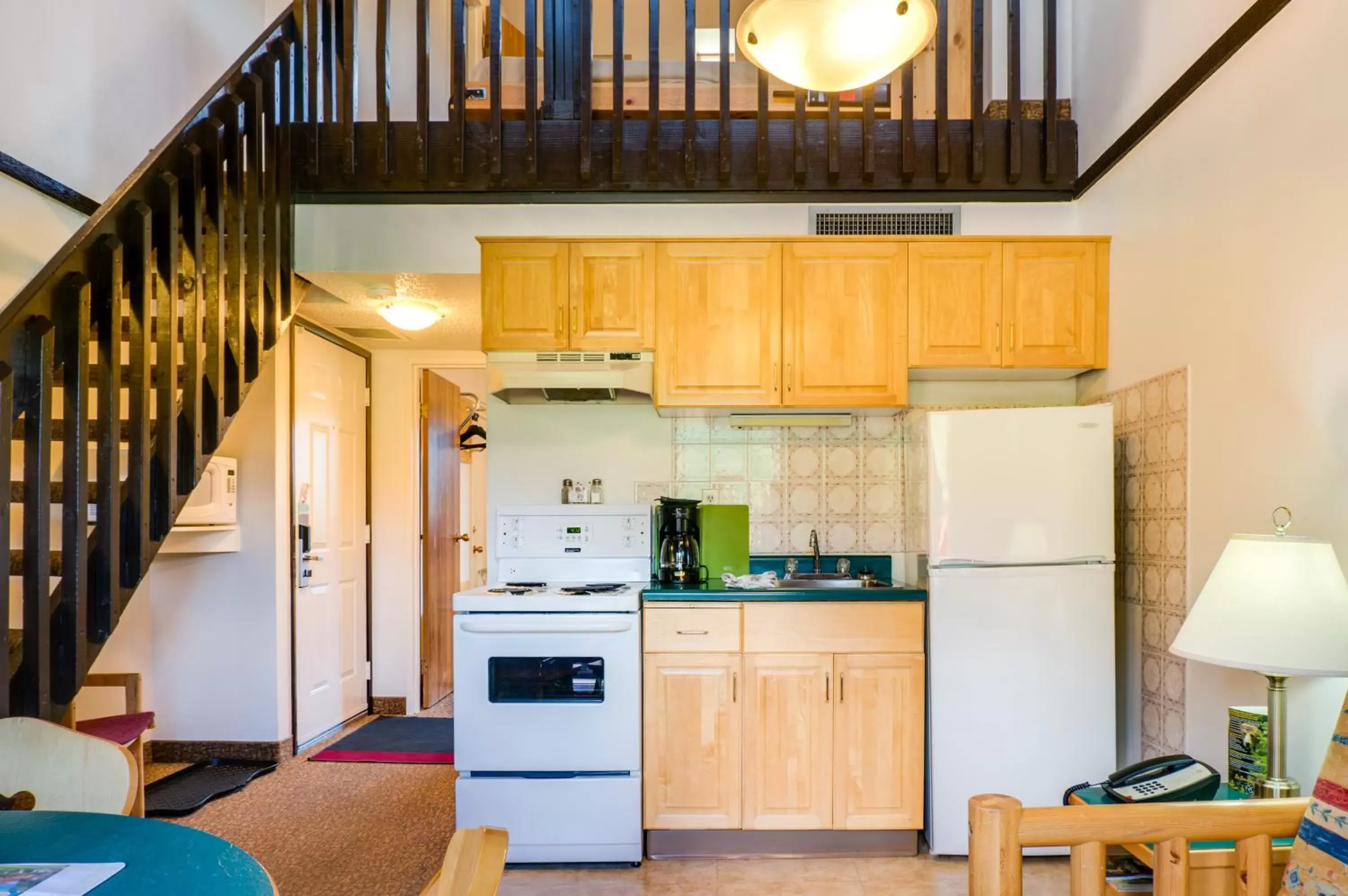 Kitchen or kitchenette, Kitchen/Kitchenette in Rocky Mountain Ski Lodge