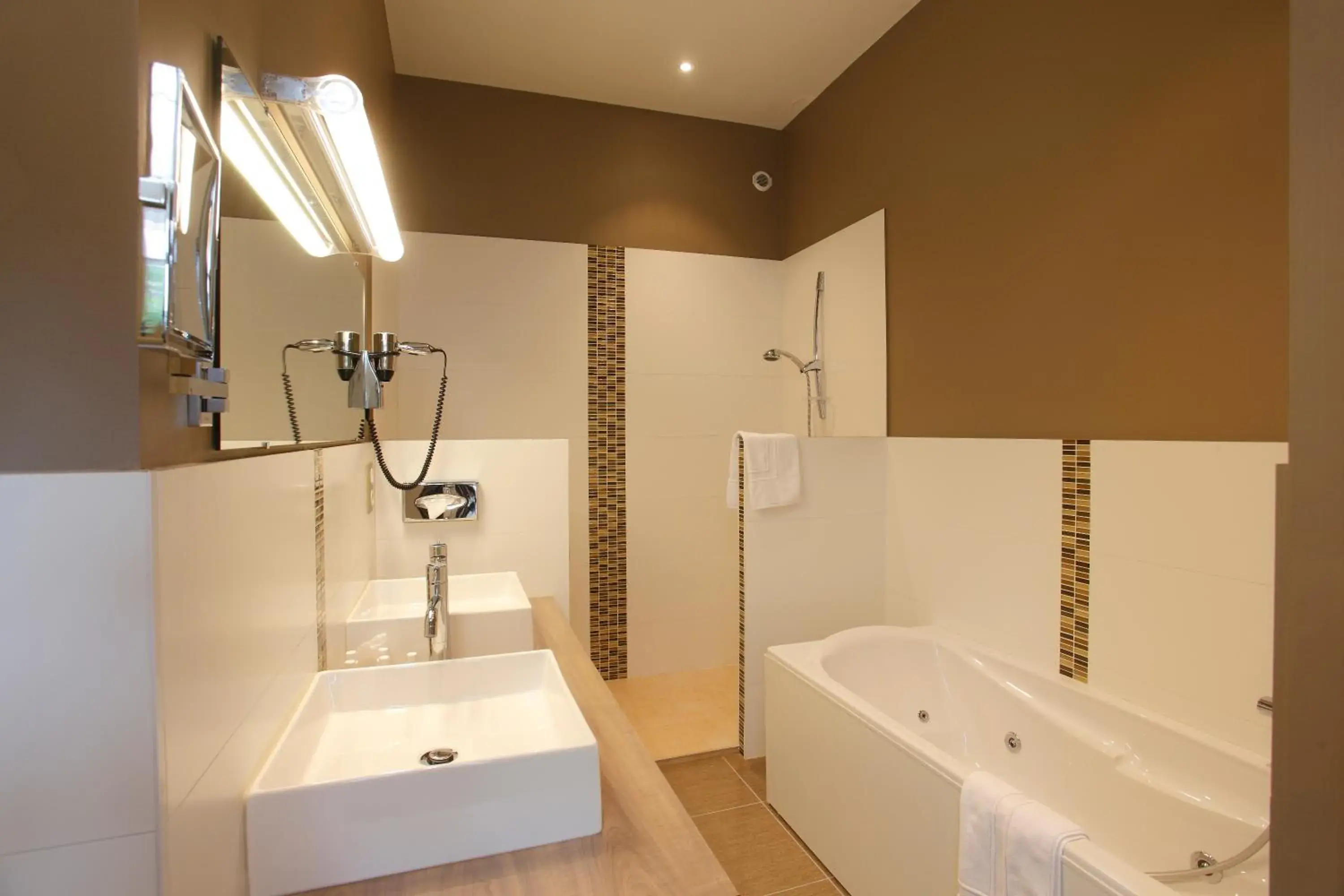 Bathroom in Hotel Château de la Barbinière