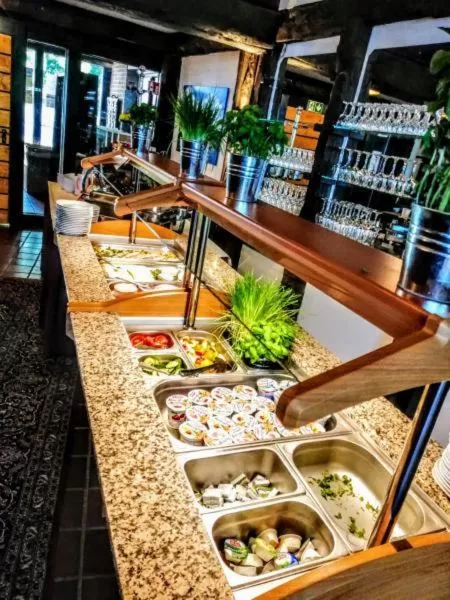 Buffet breakfast in Burg Wassenberg