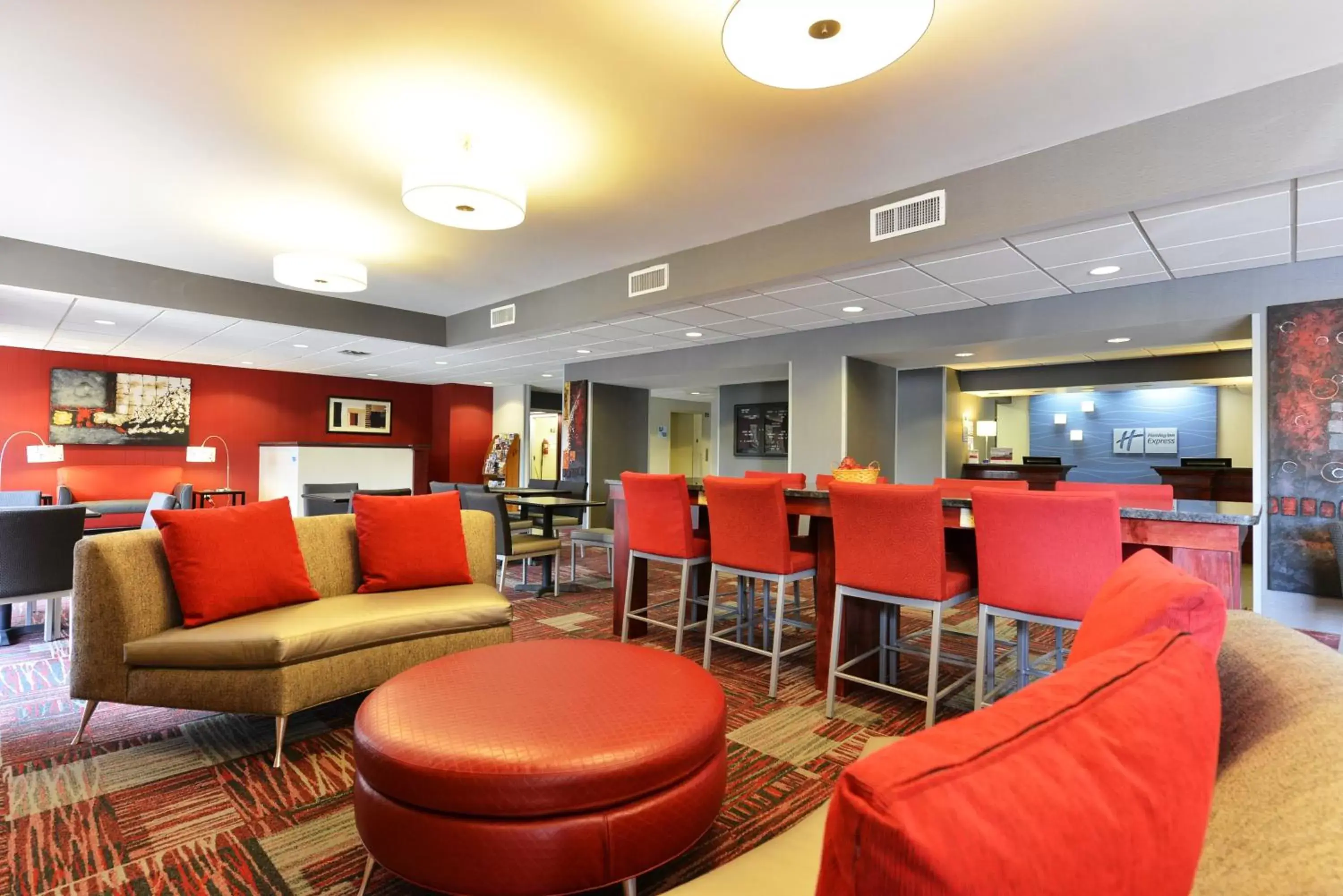 Lobby or reception, Restaurant/Places to Eat in Holiday Inn Express Painted Post, an IHG Hotel