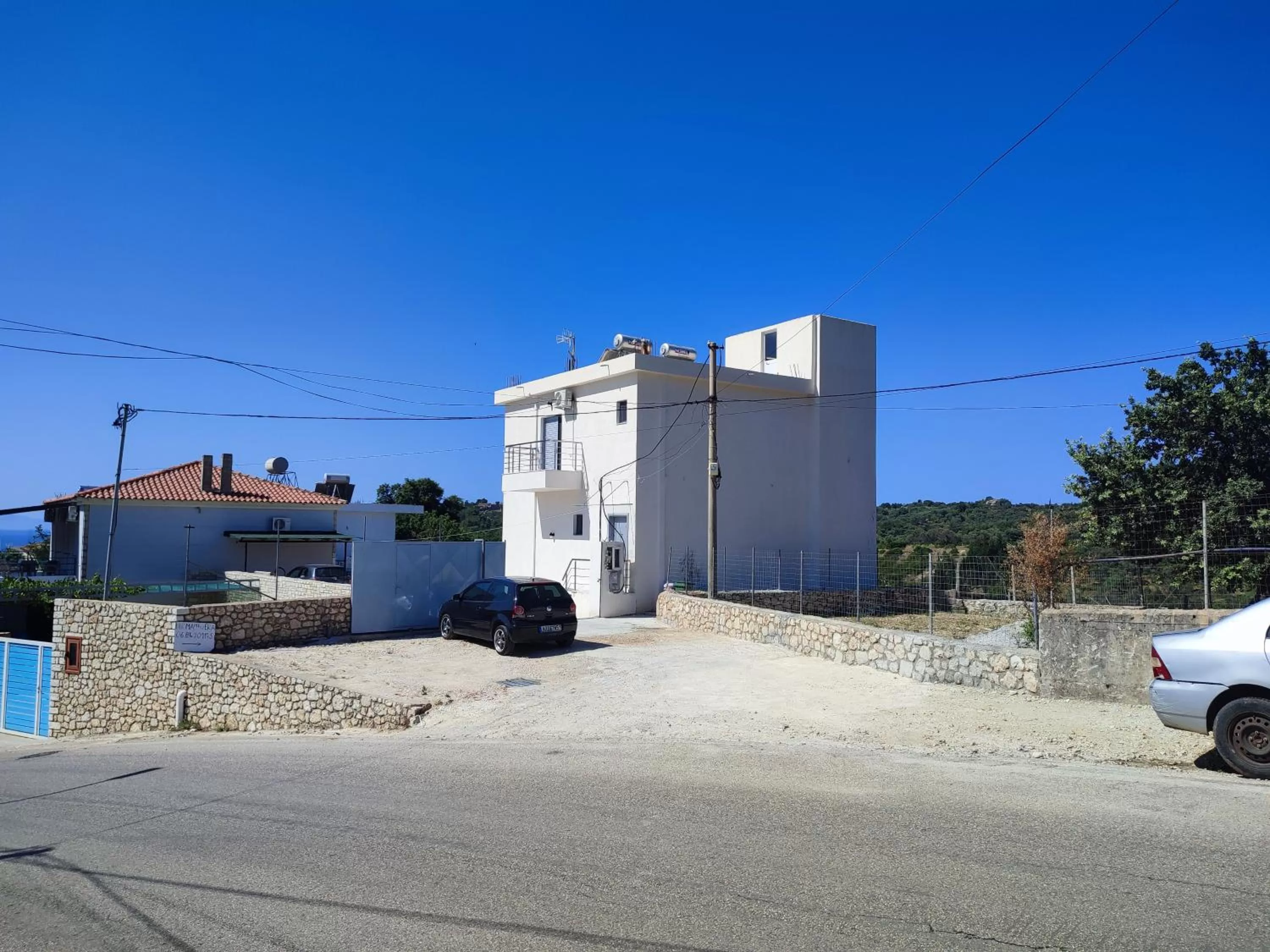 Property building in Petros rooms