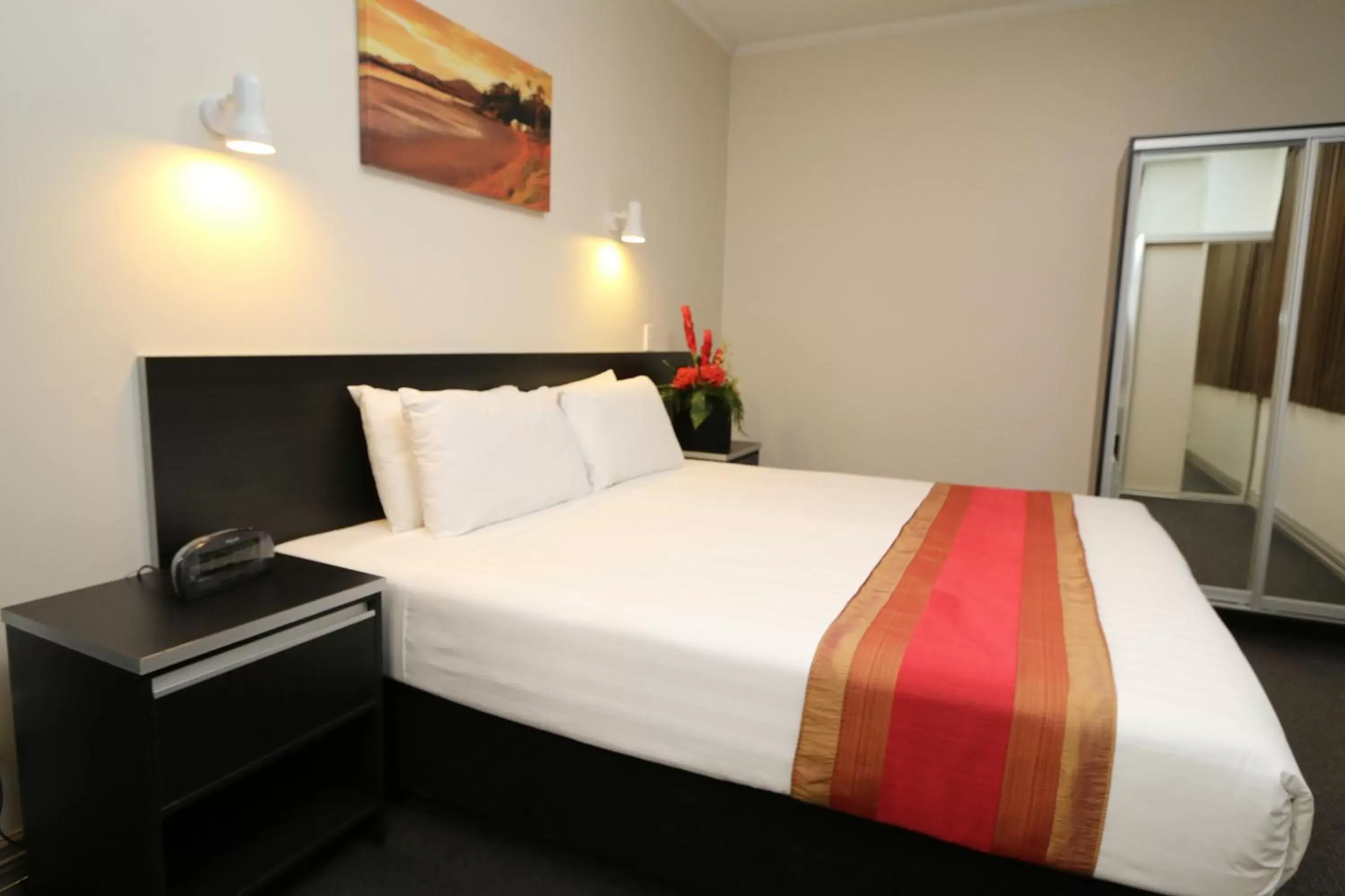 Photo of the whole room, Bed in President Hotel Auckland