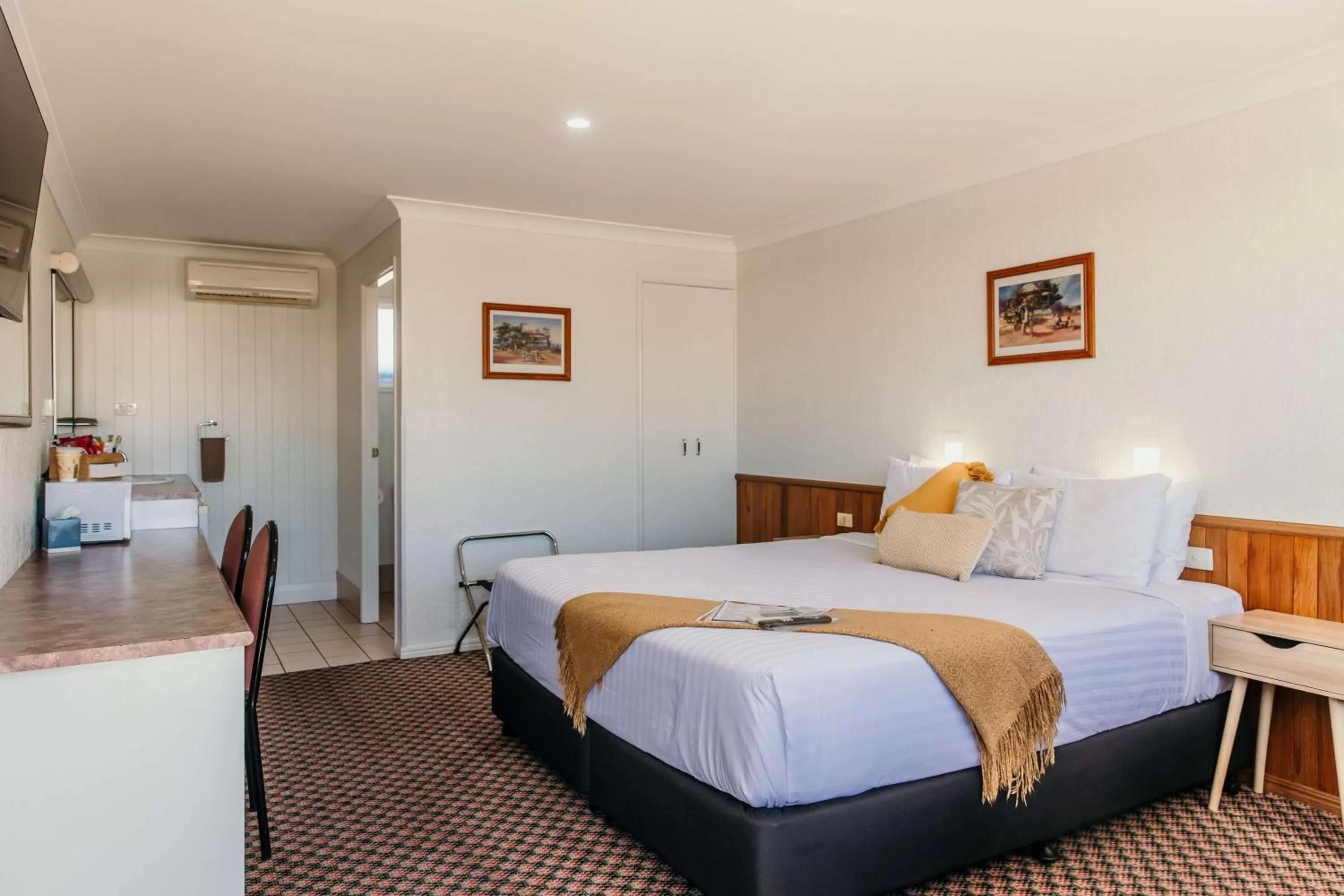 Bed in Outback Motel Mt Isa