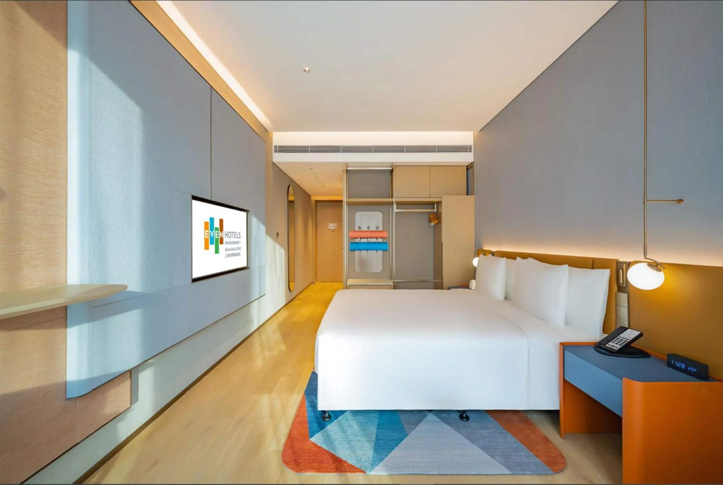 Bed in EVEN Hotels Shanghai Expo by IHG