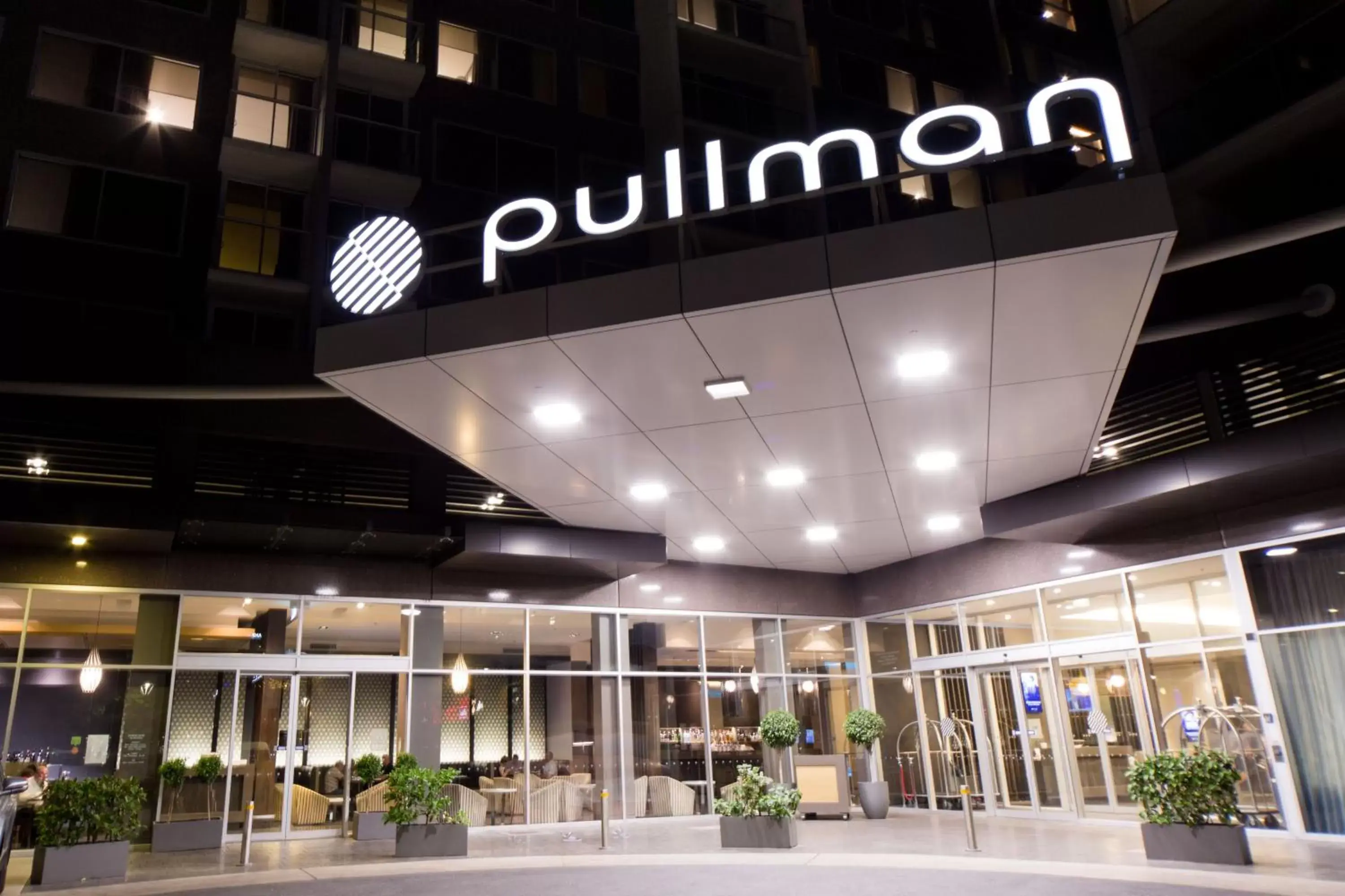 Facade/entrance in Pullman Adelaide