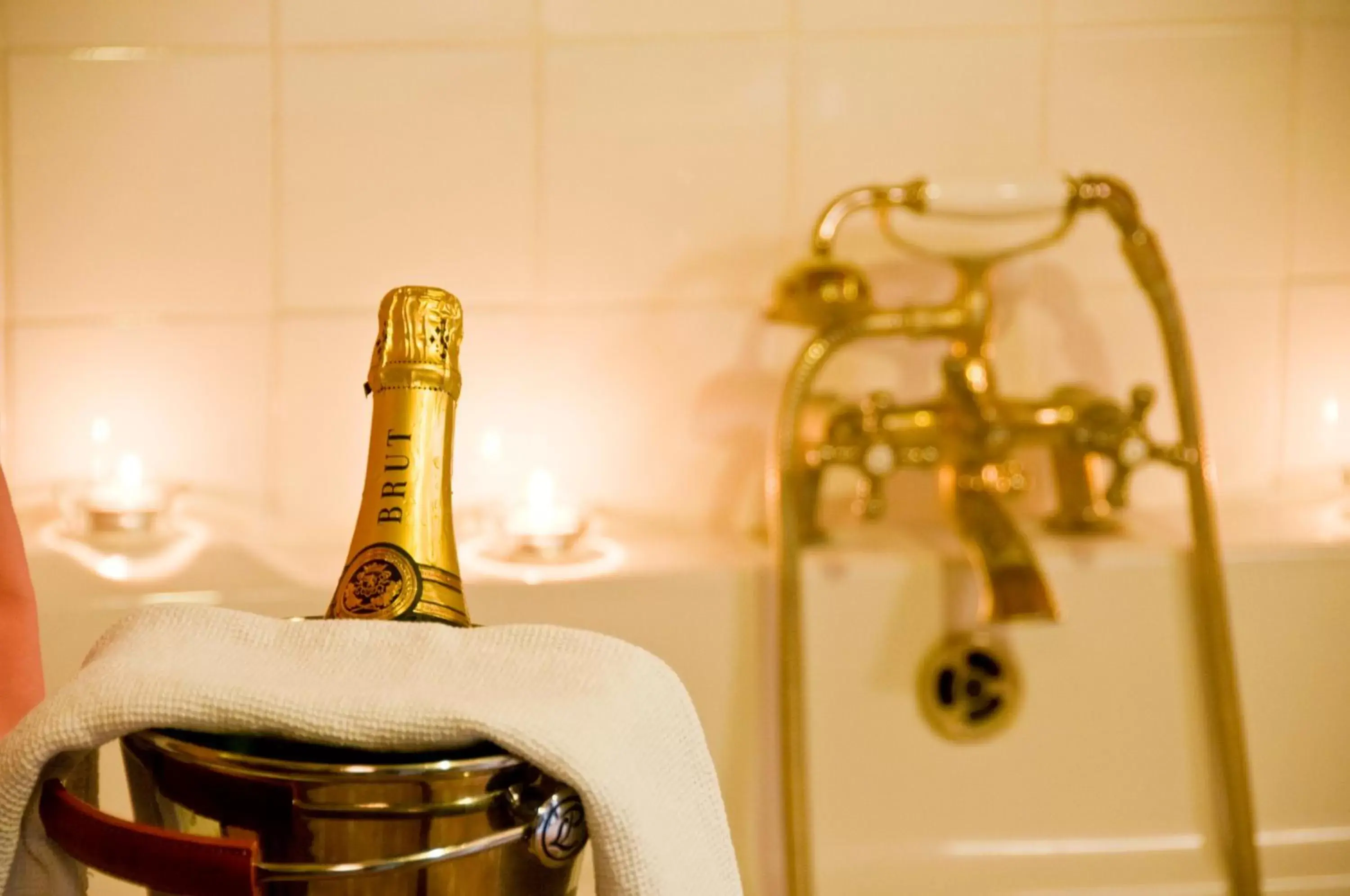 Bathroom in Albright Hussey Manor