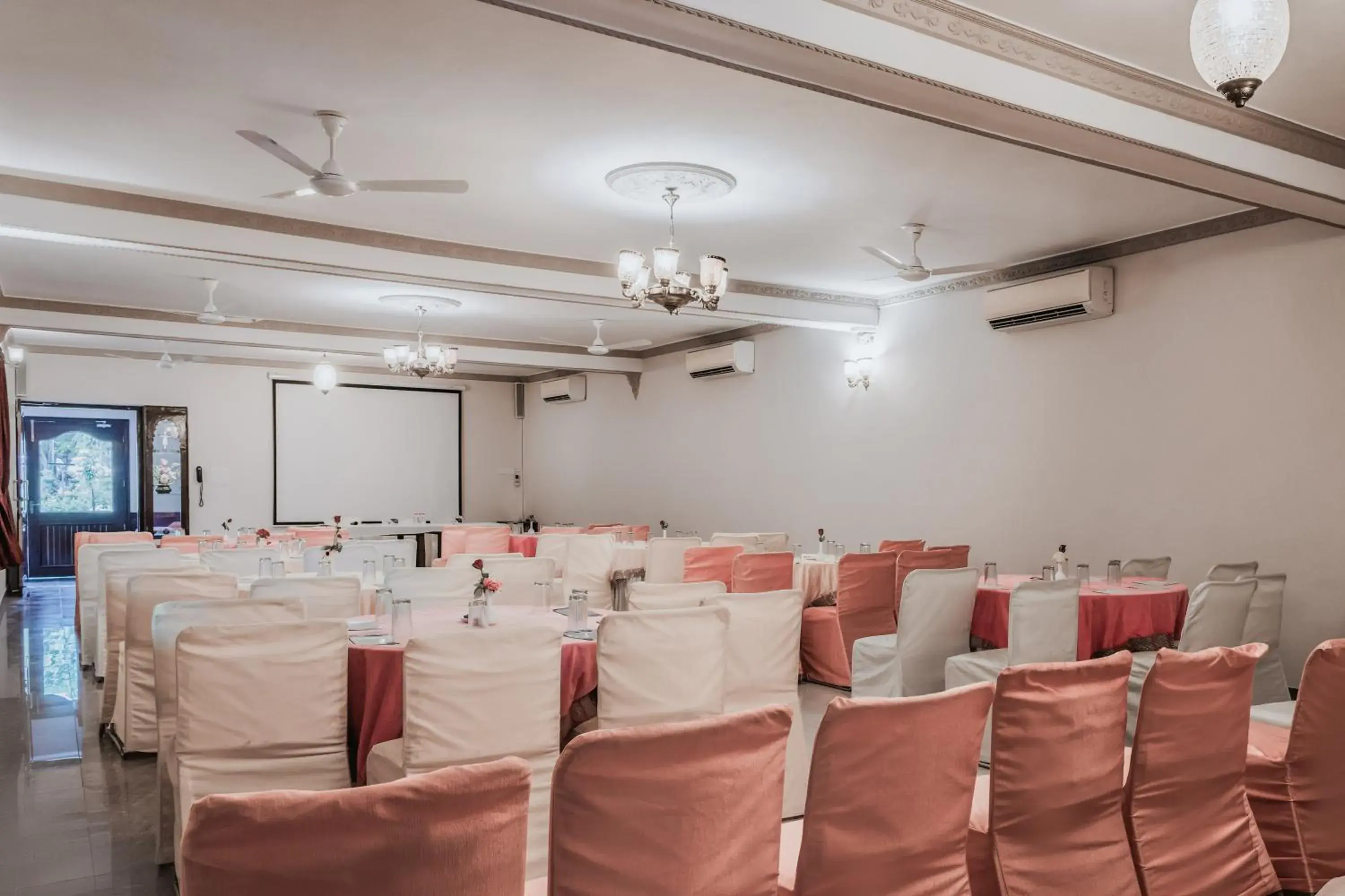 Business facilities, Banquet Facilities in Araliayas Resort & Spa