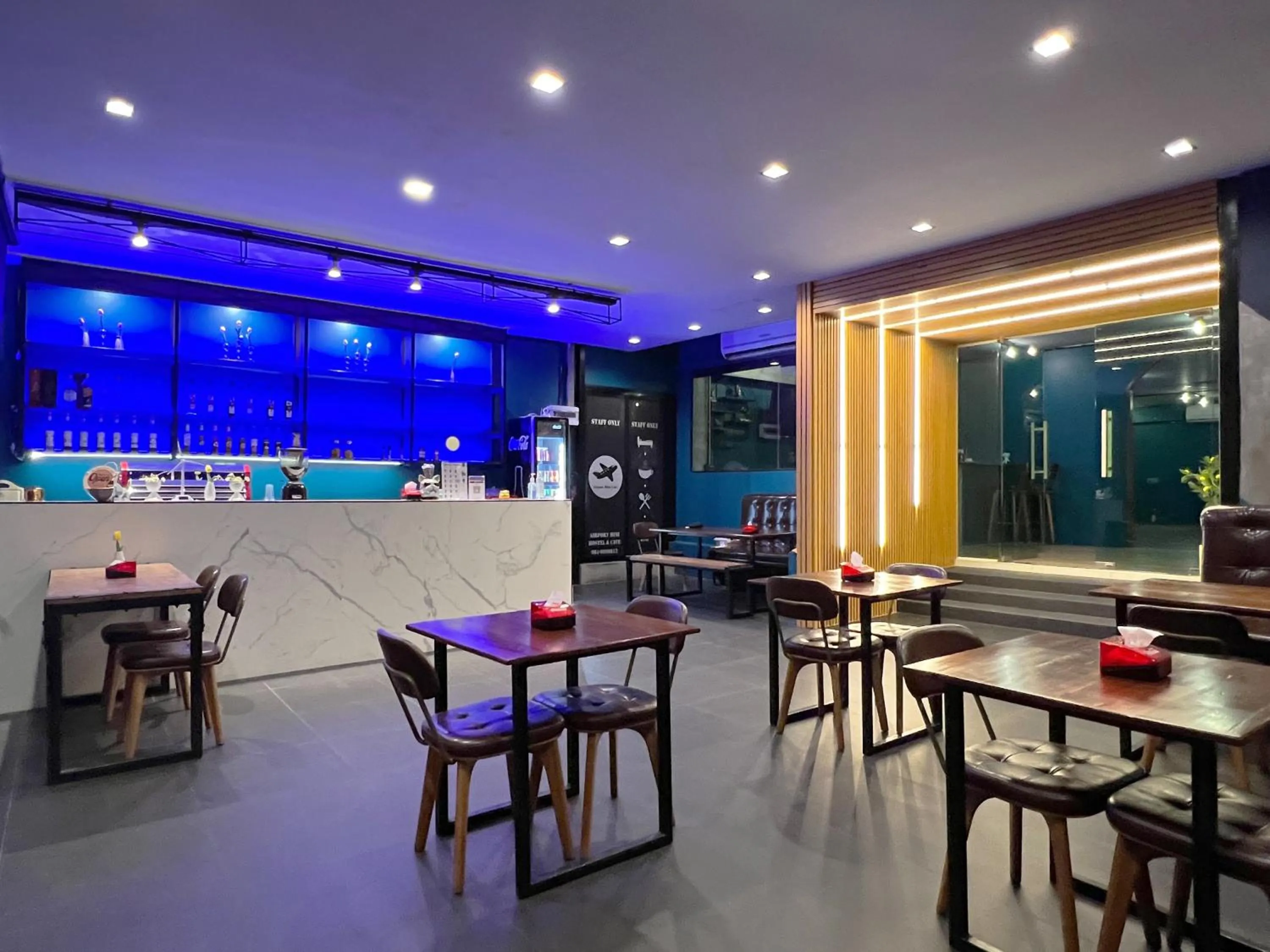 Toilet in Airport Mini Hostel at Don Muang Airport