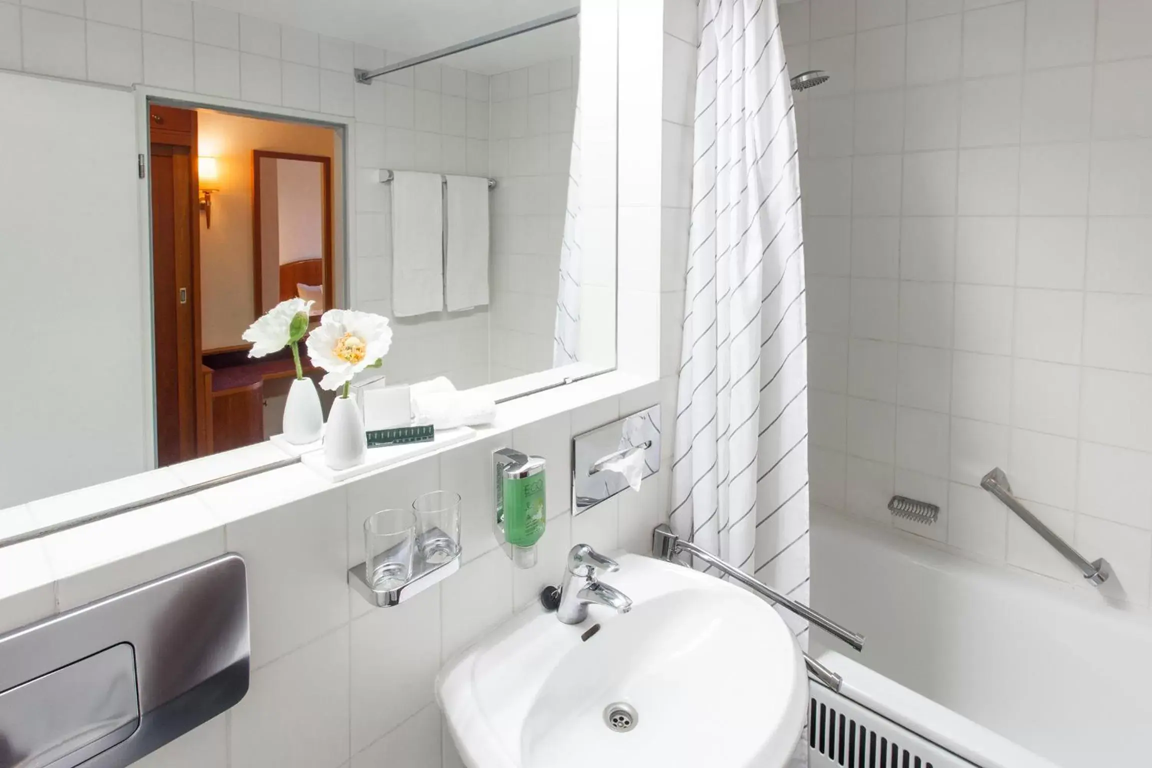 Bathroom in Trip Inn Bristol Hotel Mainz