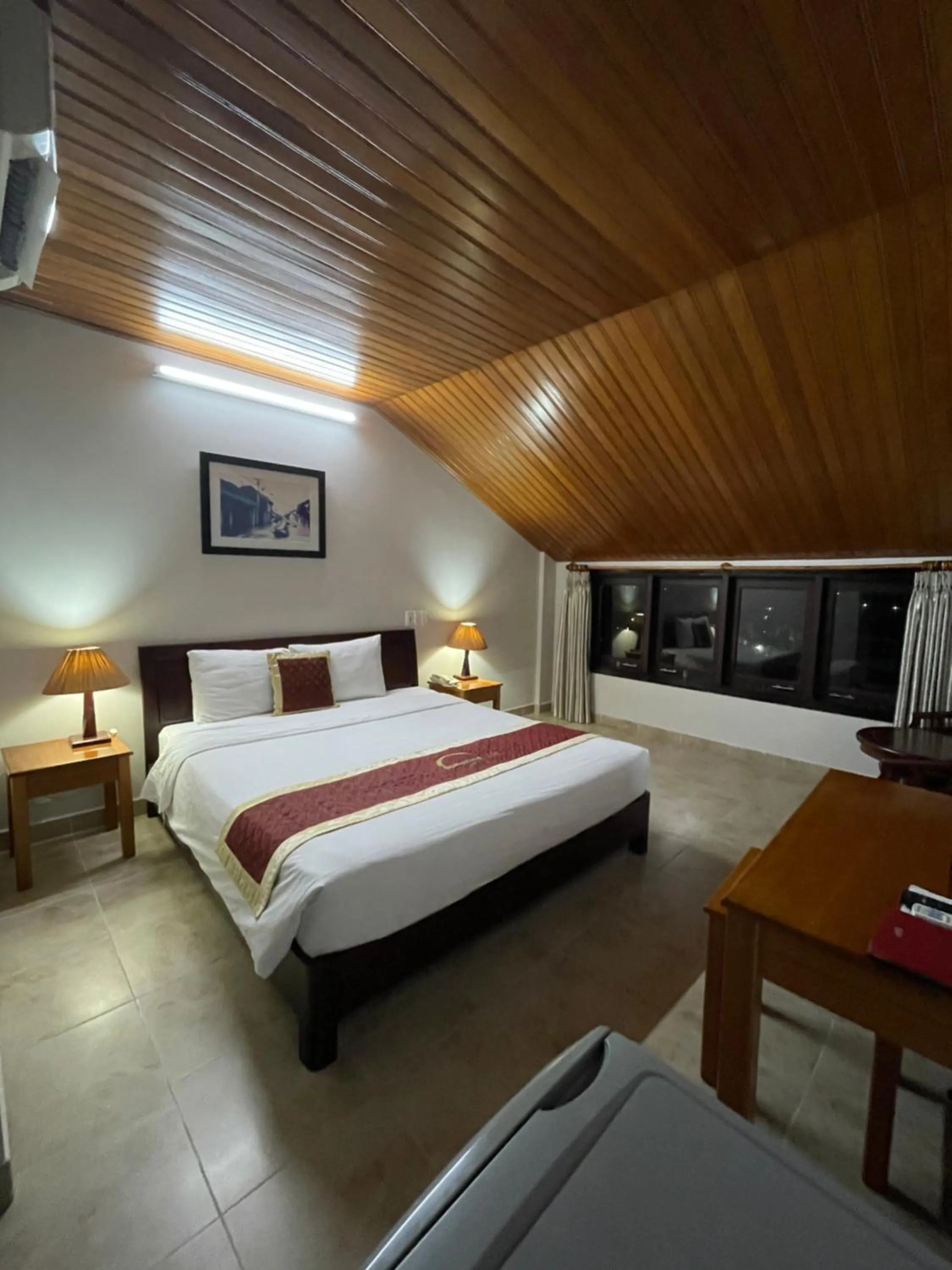 Bed in Sunshine Hoian Hotel