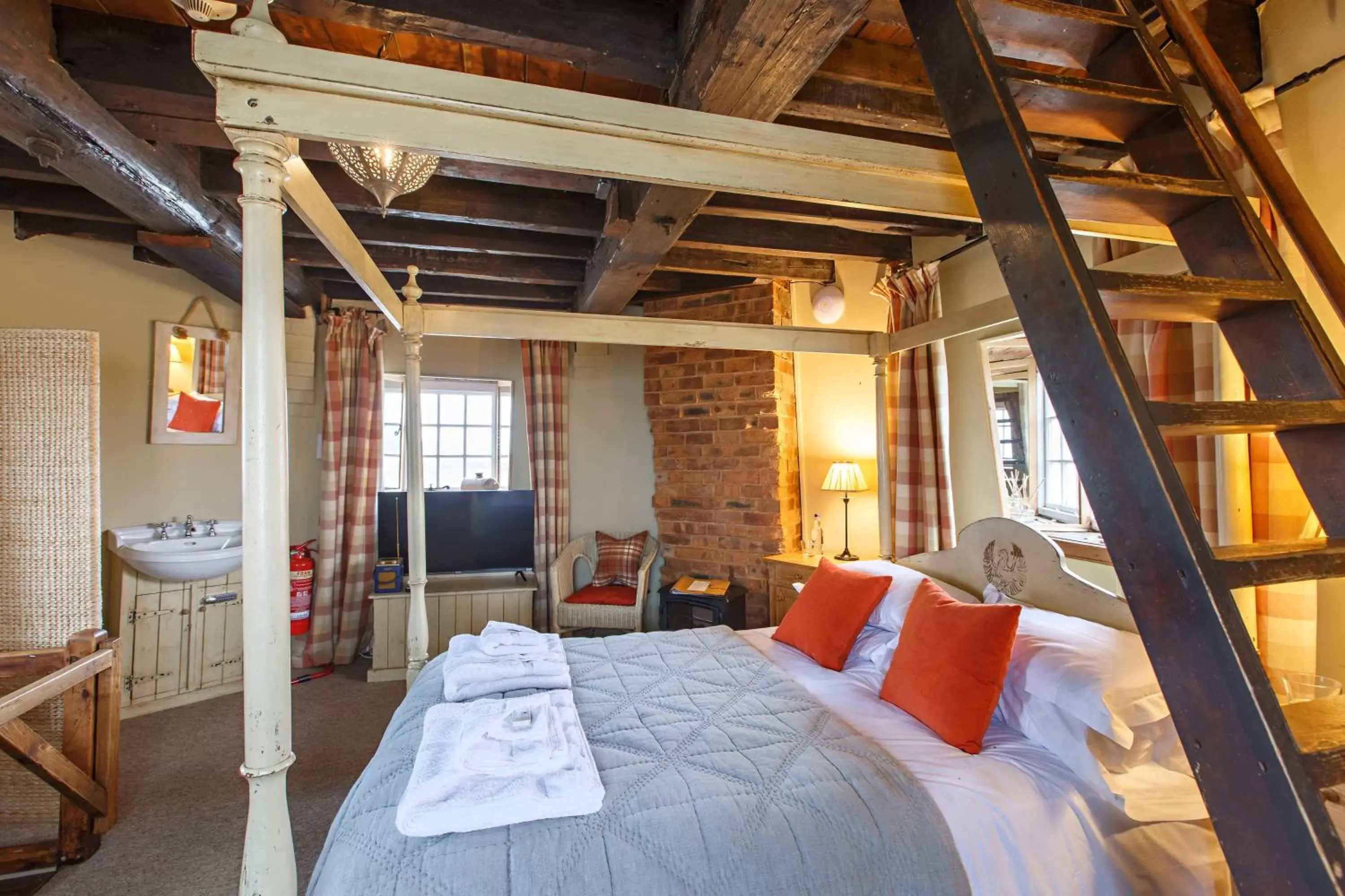 Bedroom in Cley Windmill