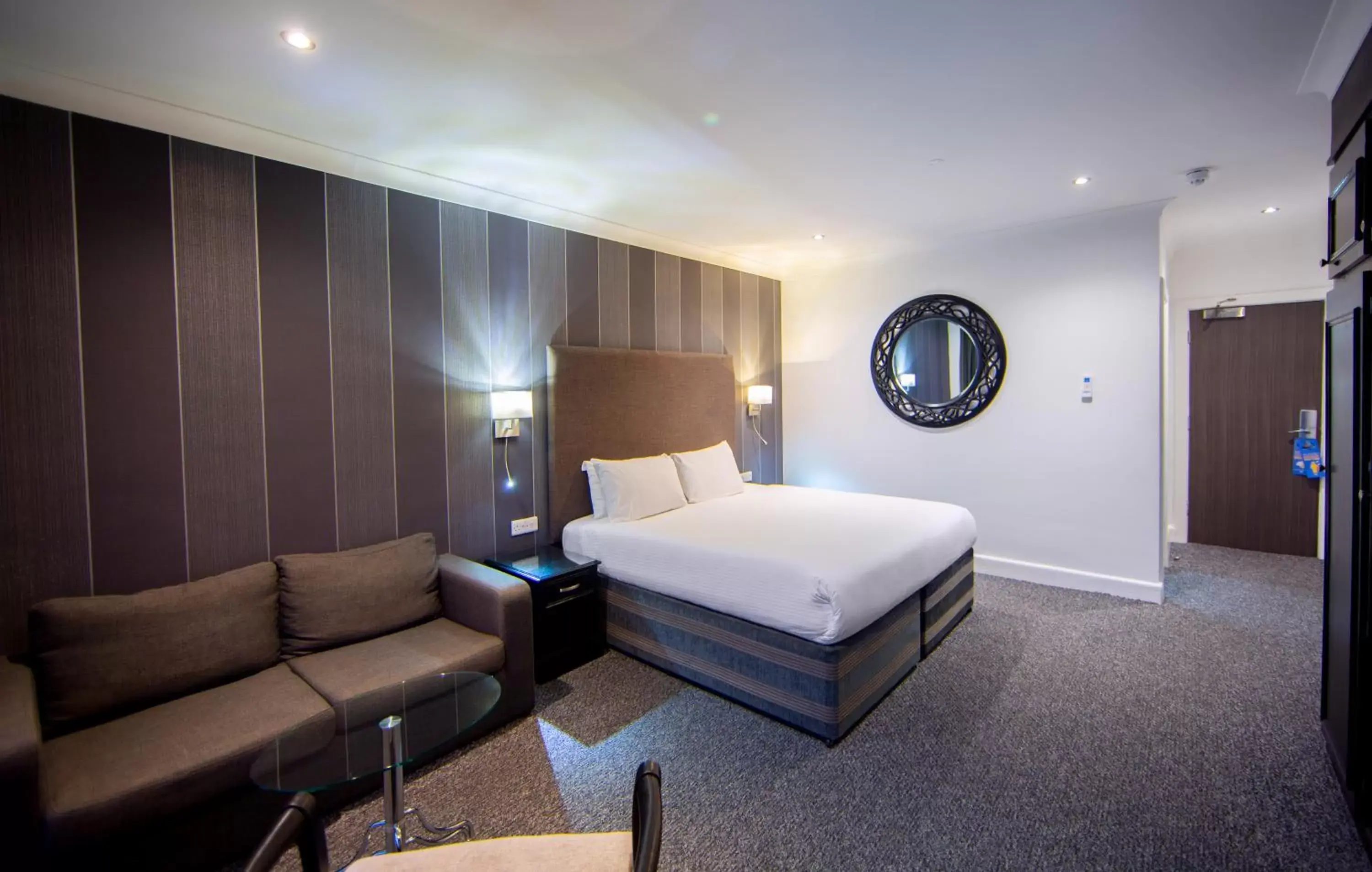 Bedroom, Bed in Cumberland Hotel - OCEANA COLLECTION