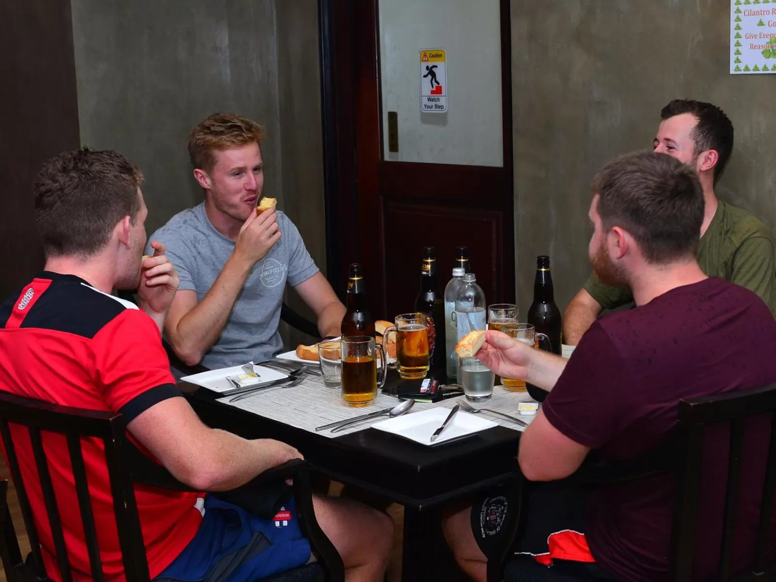 Restaurant/places to eat in Sea Port