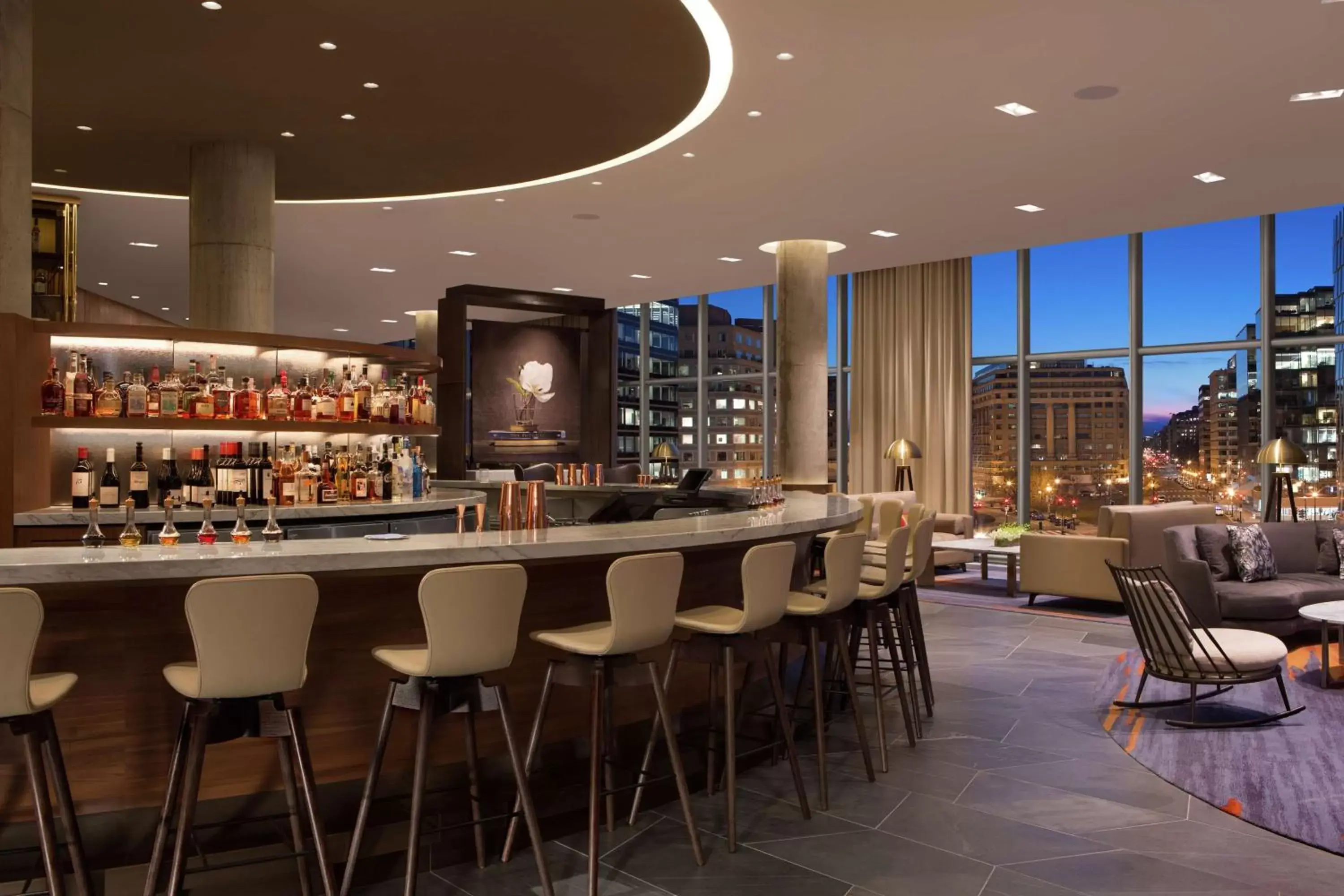 Lounge or bar, Lounge/Bar in Conrad Washington DC