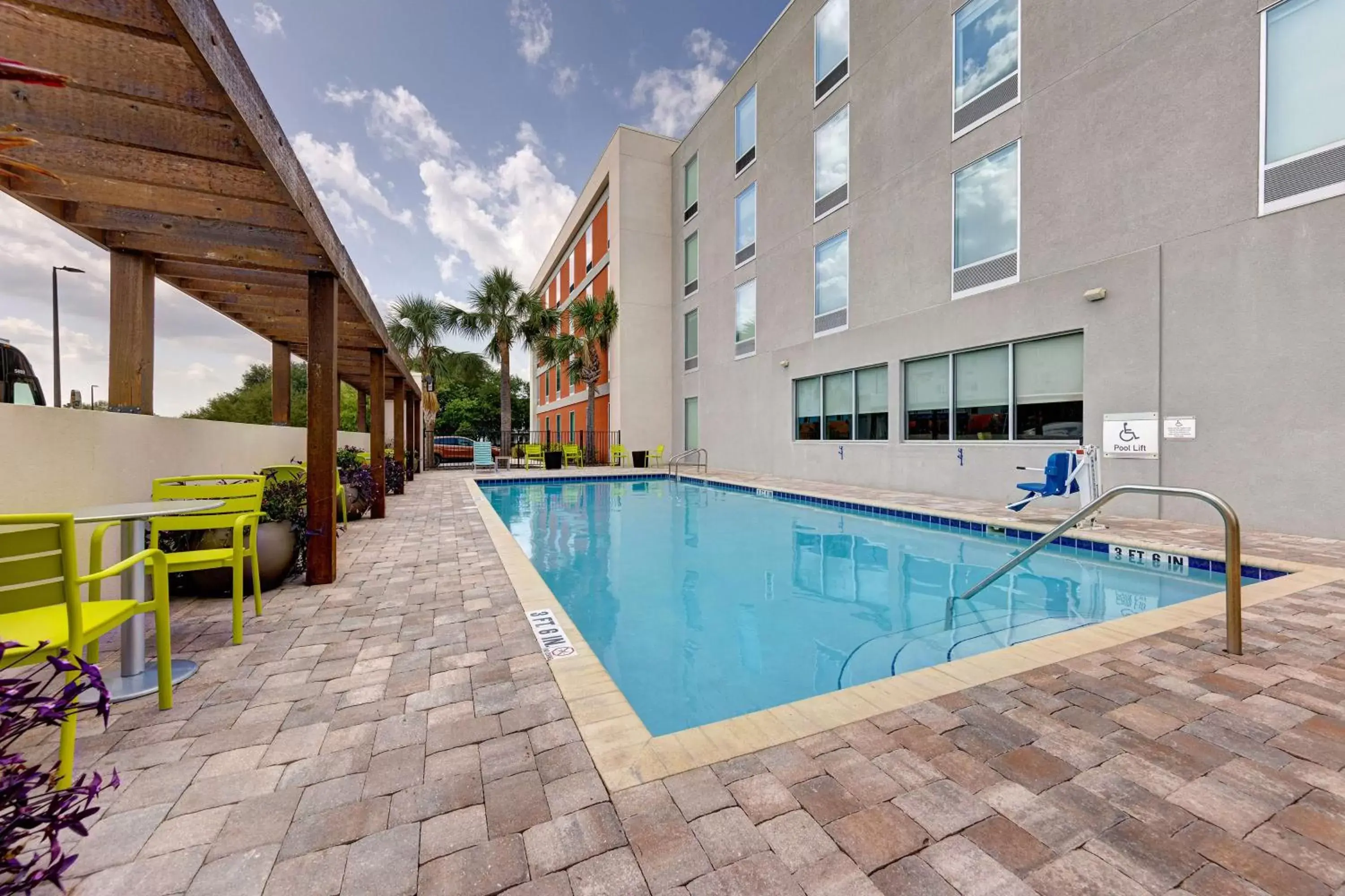 Pool view, Swimming Pool in Home2 Suites by Hilton Orlando International Drive South