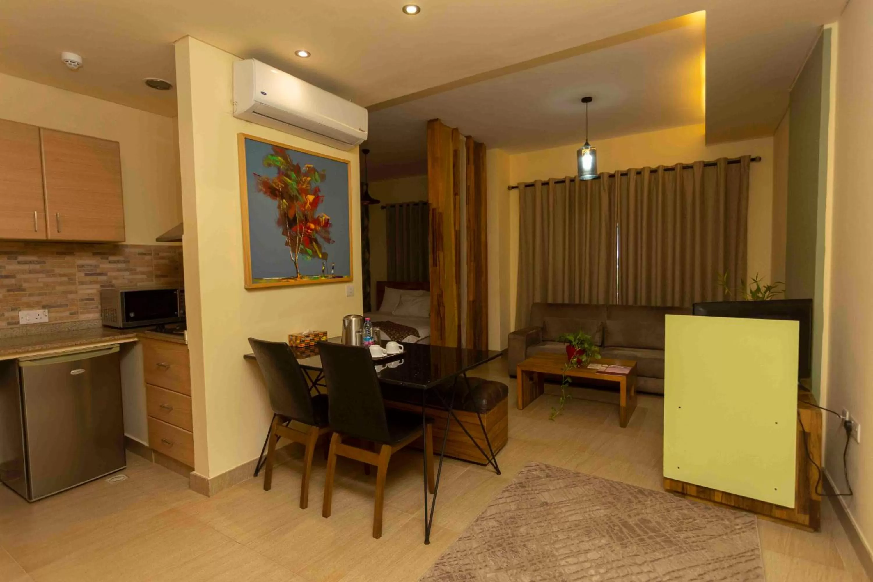 Roots Hotel Apartment