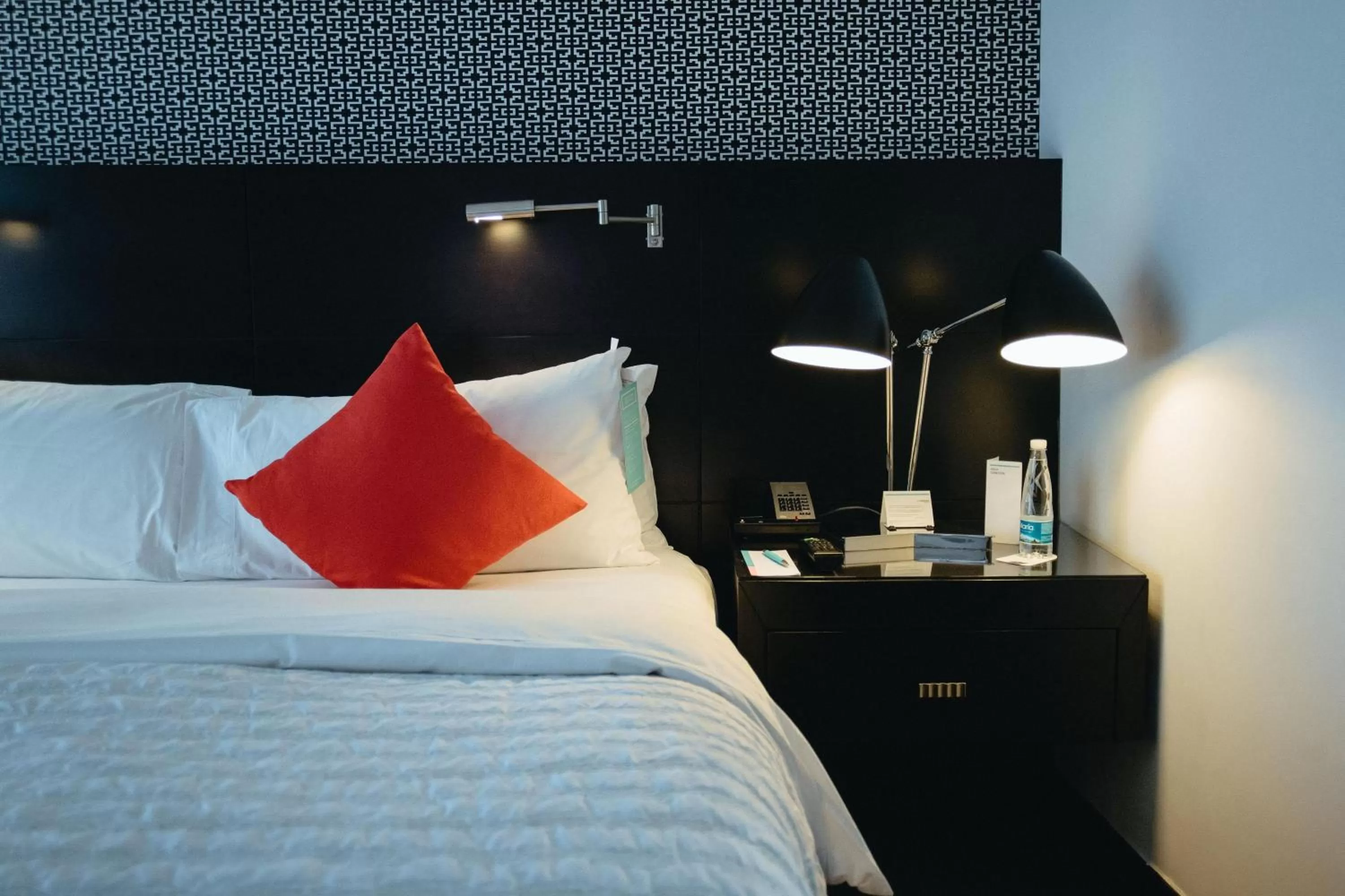 Bedroom, Bed in Le Méridien Mexico City Reforma