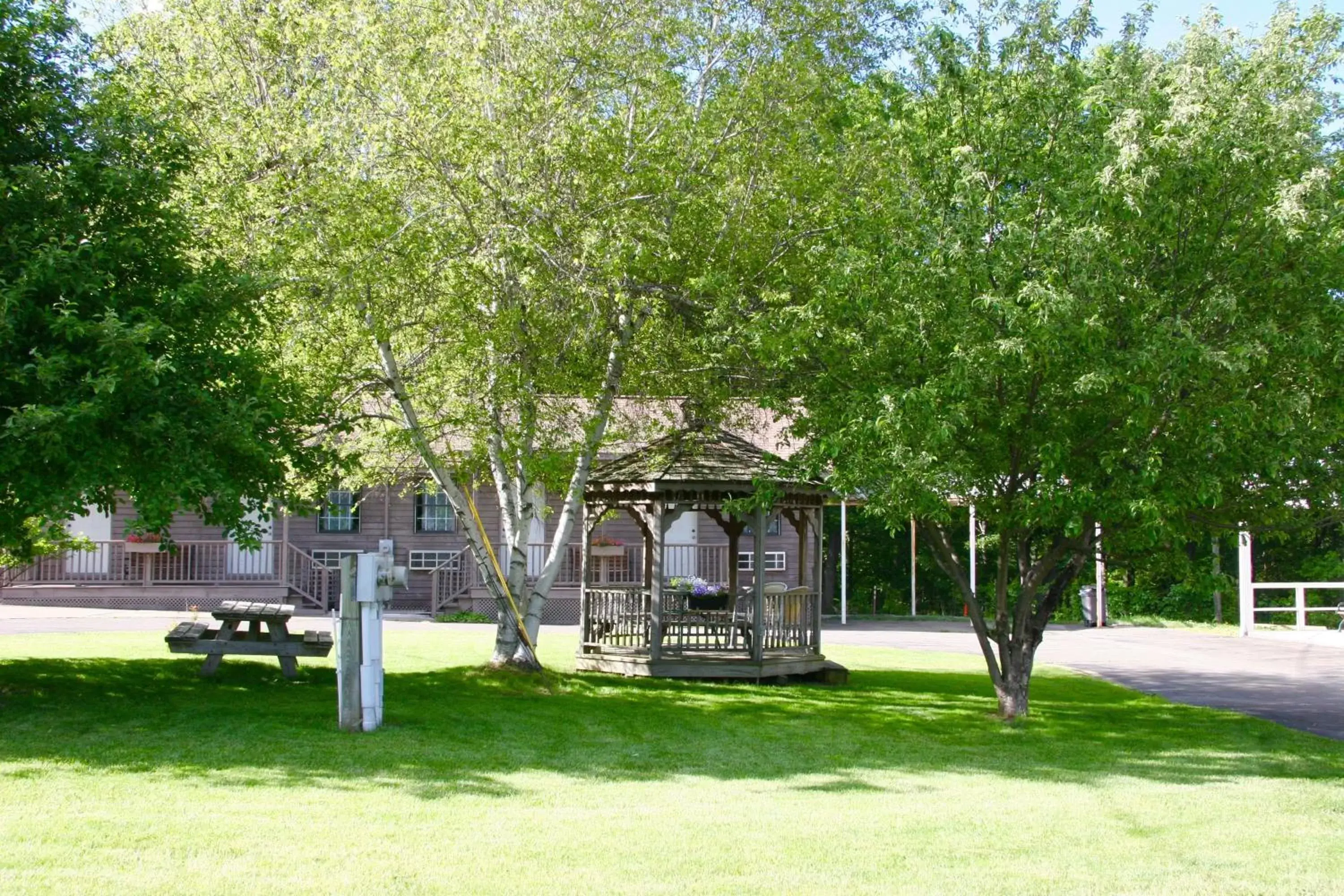 Garden in Lakeside Resort